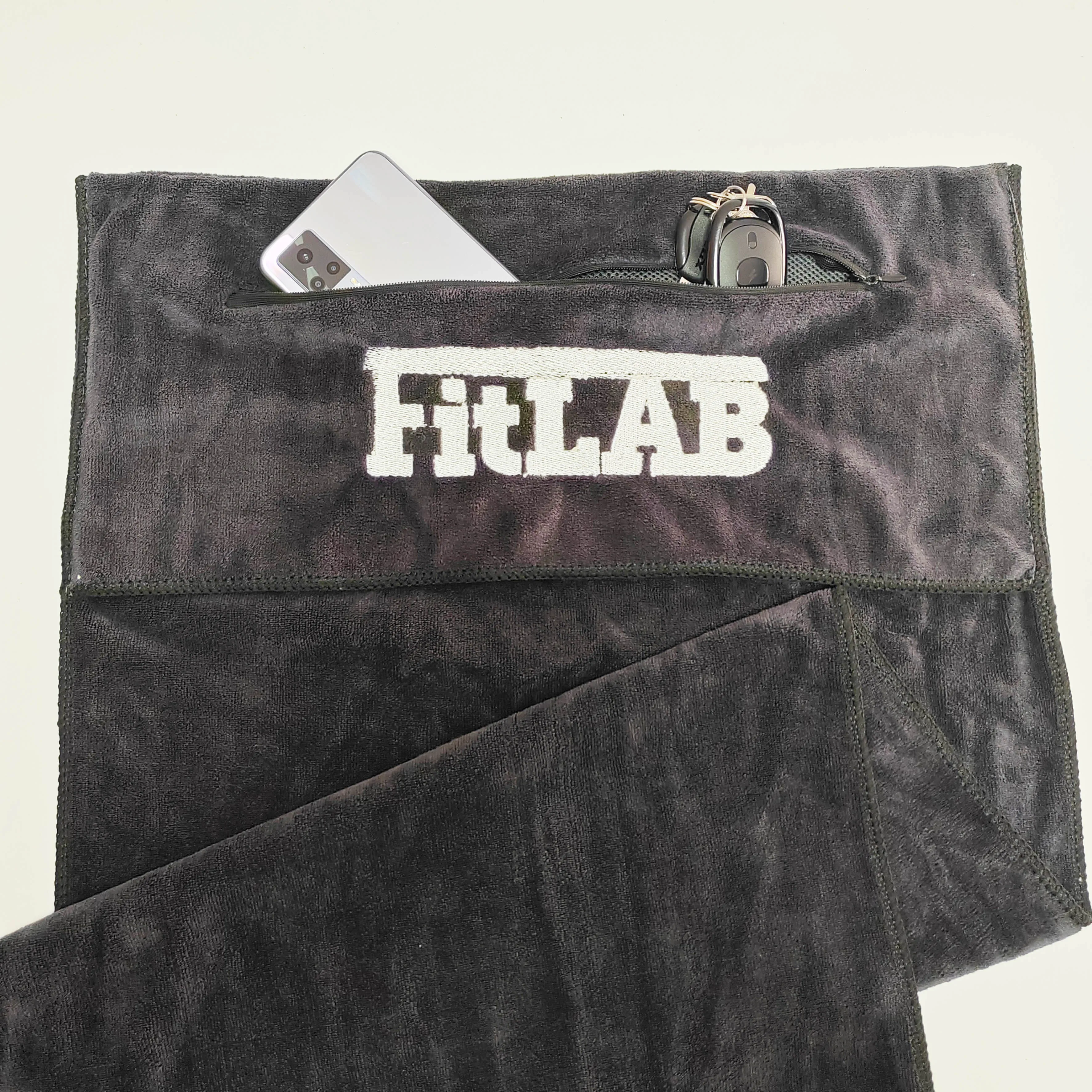 Custom Embroidered logo Sweat Workout Towel Super Absorbent Microfiber Sport Fitness Gym Bench Towel with Zipper Pocket