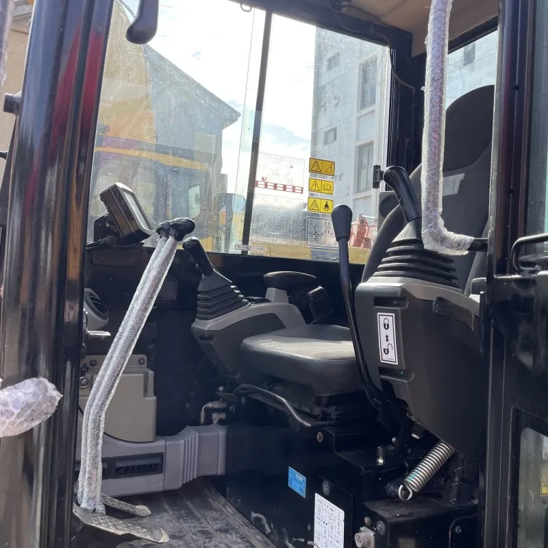 Low Price Used 5.5 Ton Mini CAT 305.5 Crawler Excavator With Hydraulic Thumb Caterpillar 305.5E2
