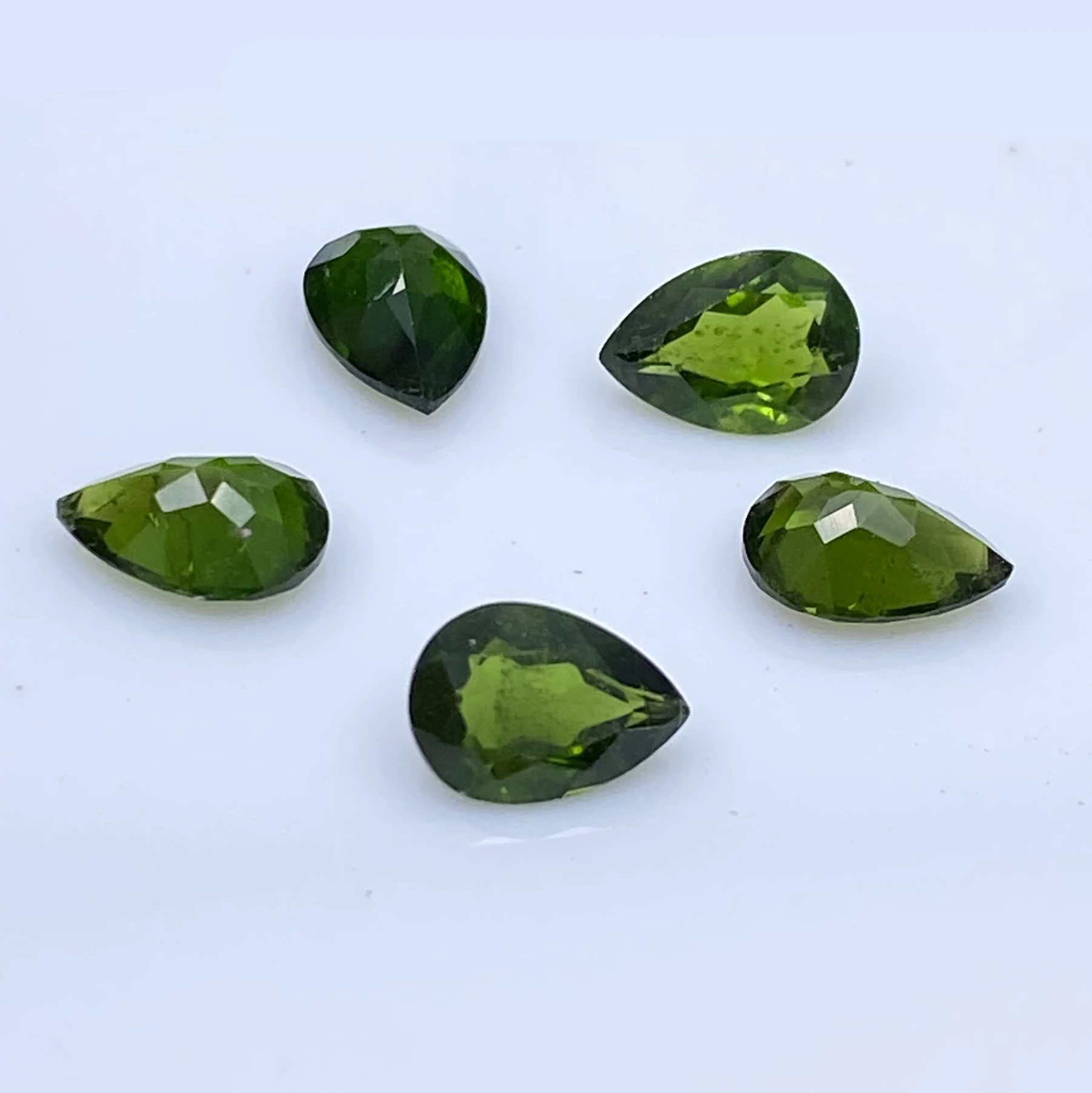 A- Pear Shape 4x3mm ~ 12x8mm Visible Inclusions Quality  Green Diopside Silver Jewelry stone supplier  Natural Chrome Diopside