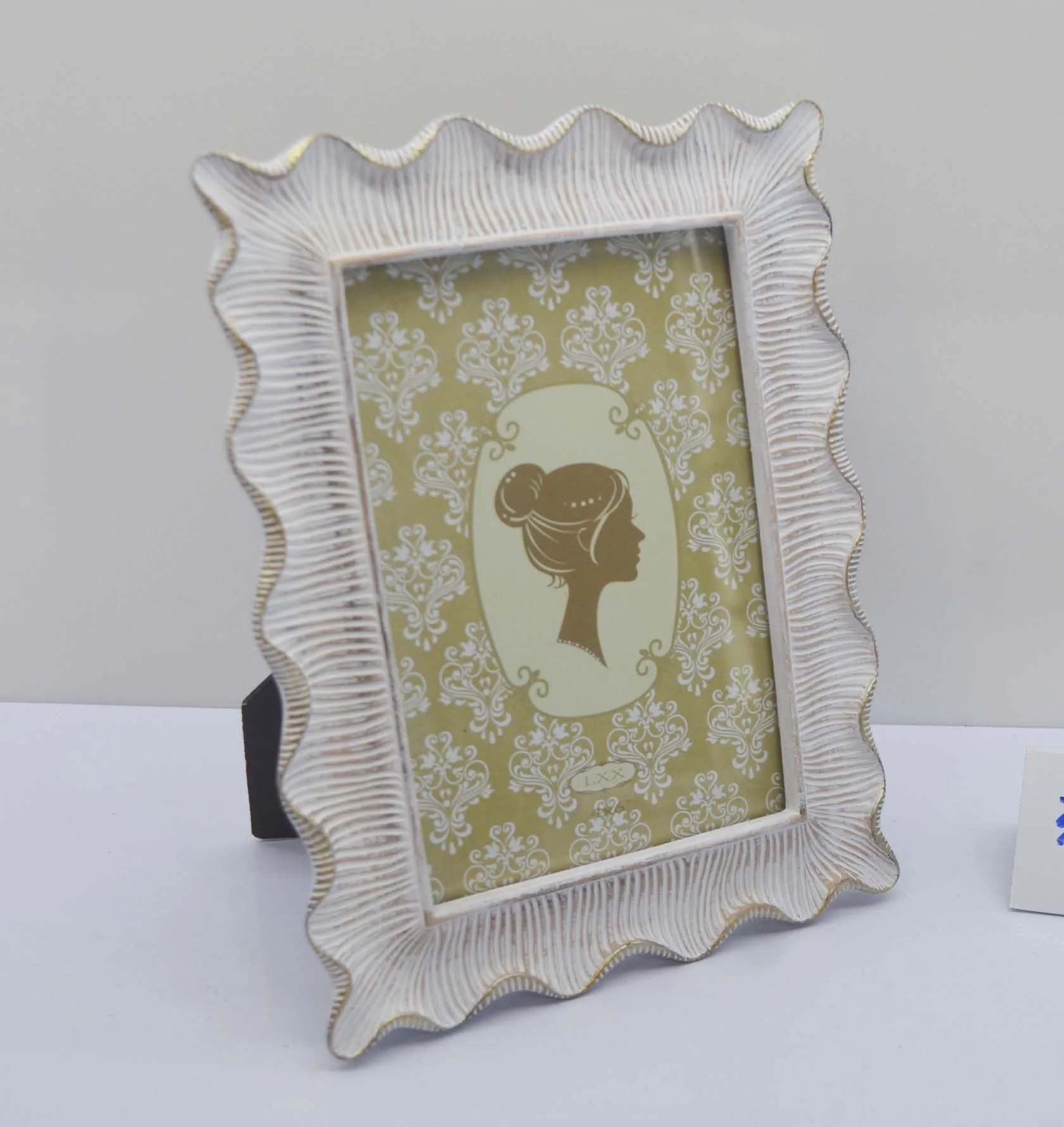 Good price baroque style resin photoframe polyresin photo picture frame