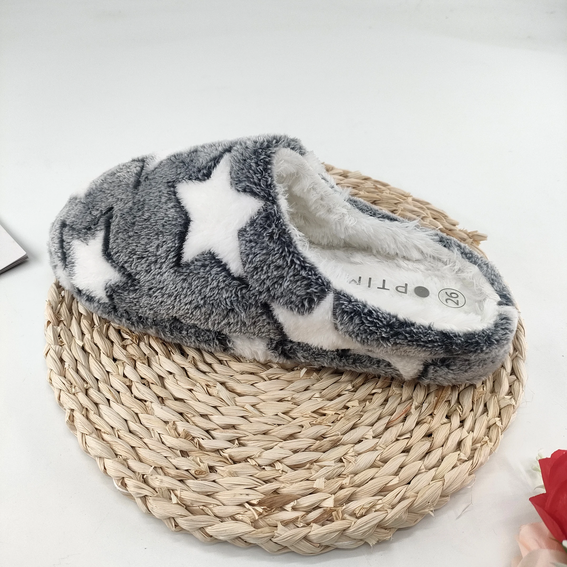 Plush Bedroom Non-slip Couples Shoes Factory Wholesale Girls Soft Sole Luxury Flannel Home Women Fur Slippers