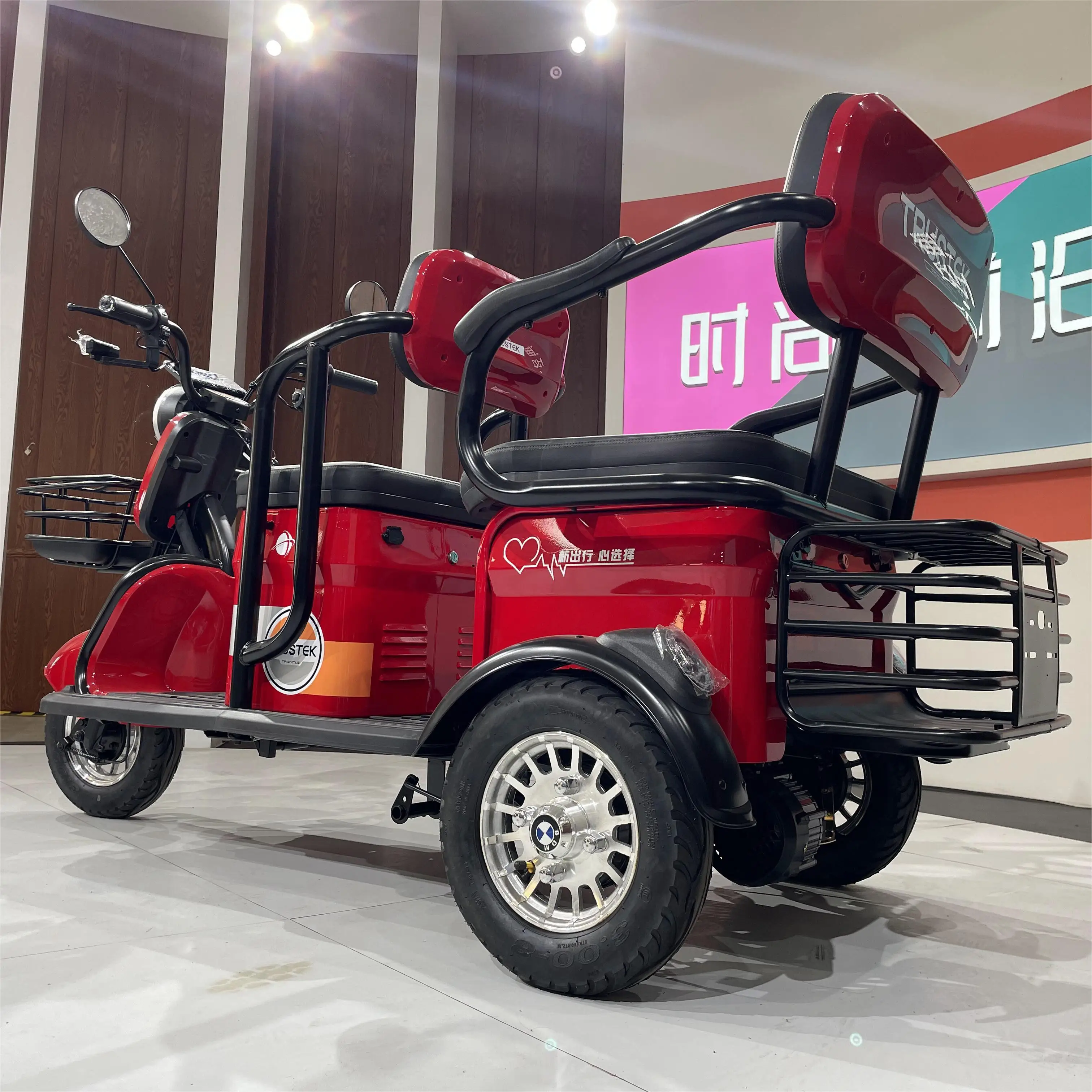 LB-XXX6 2024 Лидер продаж Электрический трехколесный велосипед Небольшой пассажирский Трехместный скутер для пассажиров