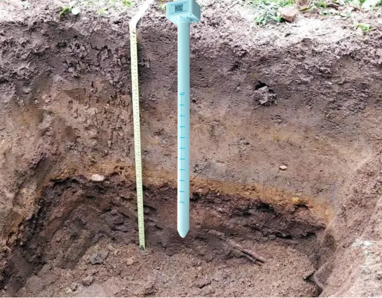 Трубчатый датчик температуры и влажности почвы с солнечной панелью питания