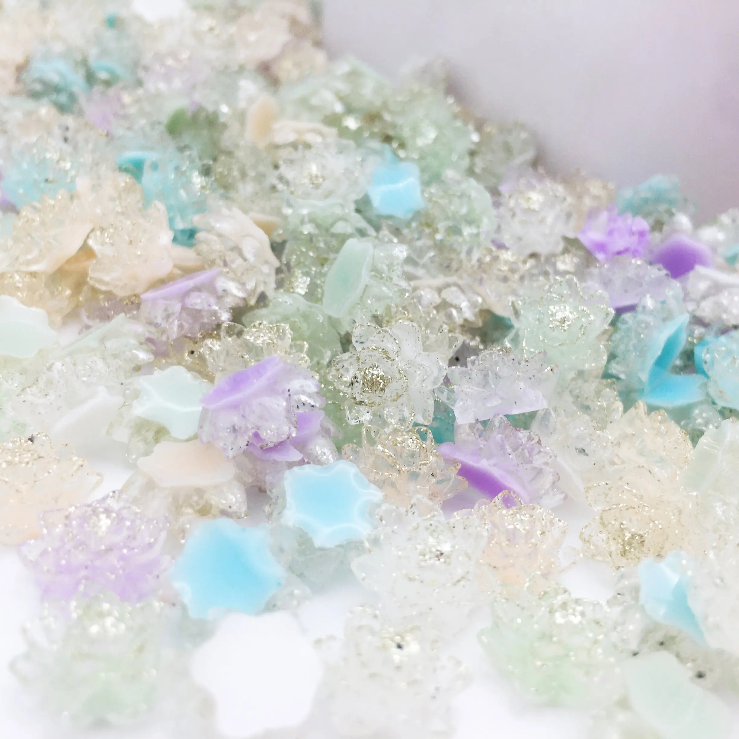 SINRONG Transparent Small Flower Nail Accessories 3D Aurora Glitter Powder Five Petal Flower Resin Diamond Nail Decoration
