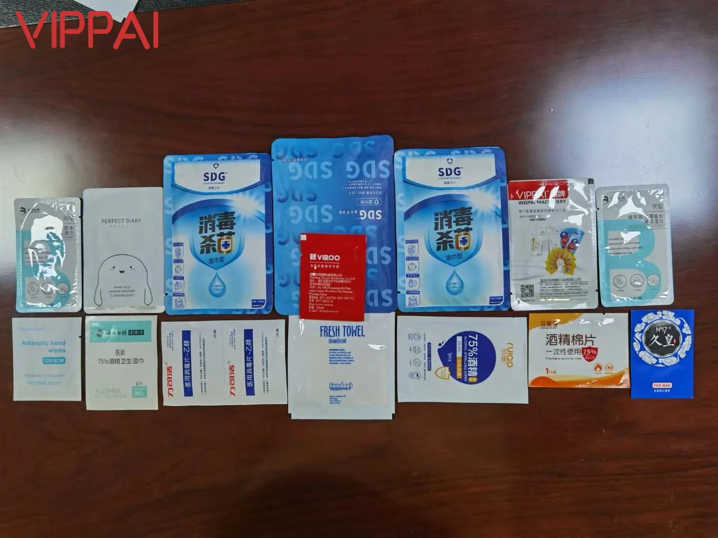 VIPPAI Factory низкая цена четырехстороннее запечатывание 1 шт. Саше влажные салфетки упаковочная машина с GMC