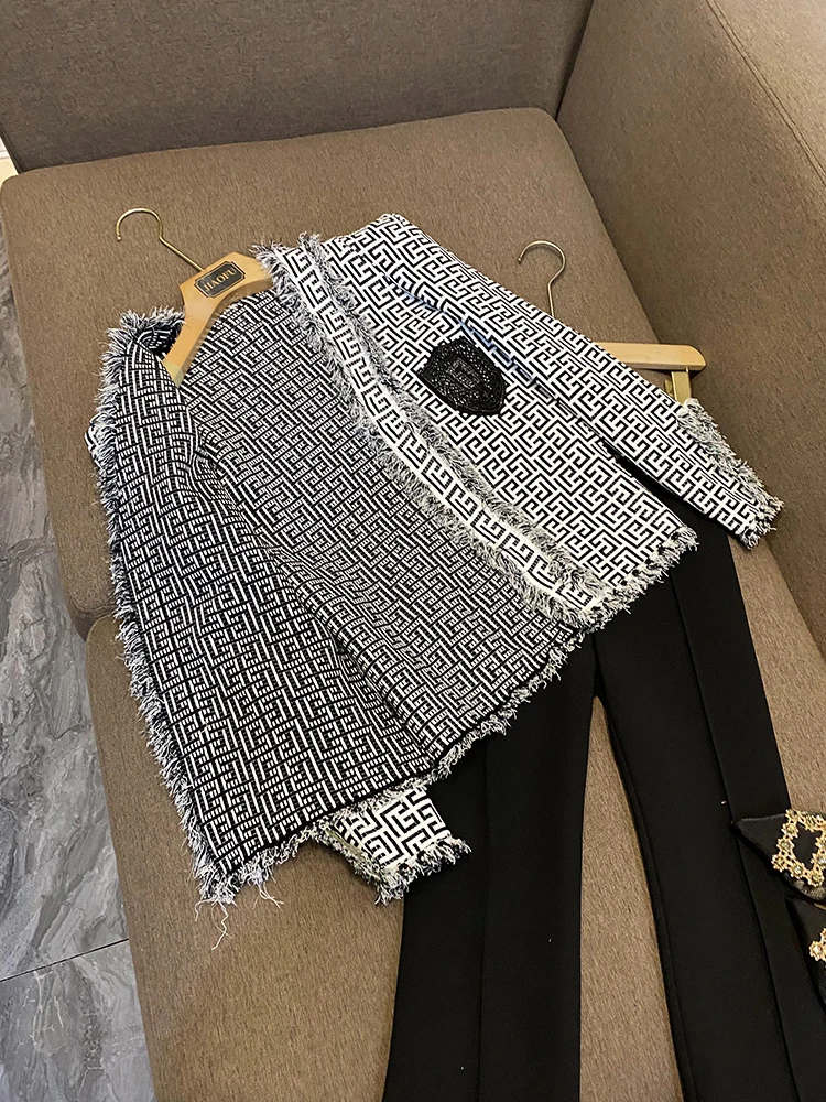 Hot Sale Tassels Edge Retro Black White Coat Long Sleeve Geometric Pattern Knit Cardigan Women Short Jacket