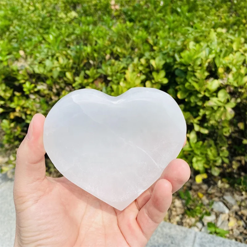 Wholesale in bulk natural Polished Transparent Singing Selenite Heart-Shaped Bowls that healing quartz bowl In Stock on sale