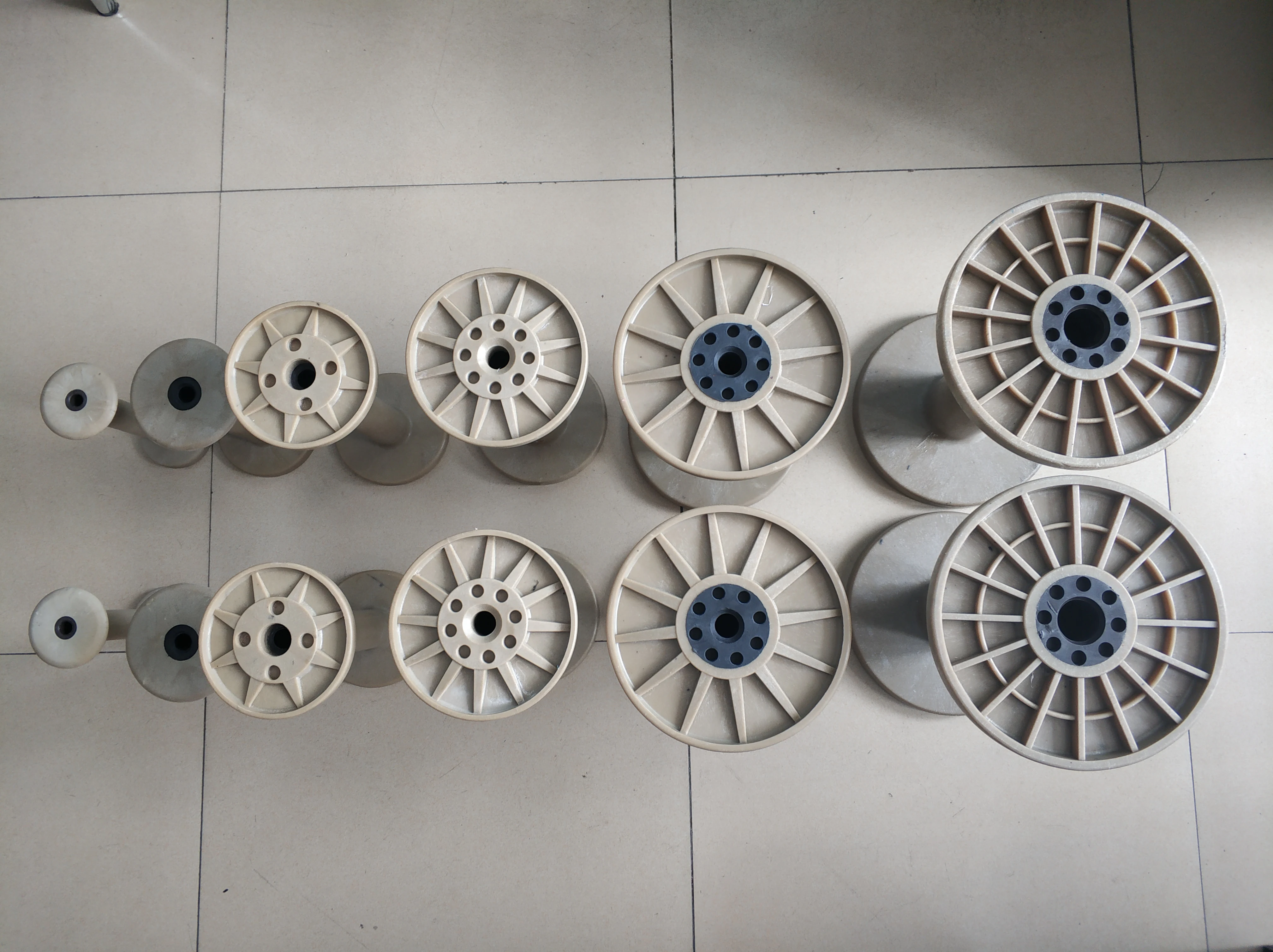 2021 hot sale  size can customized nylon bobbin