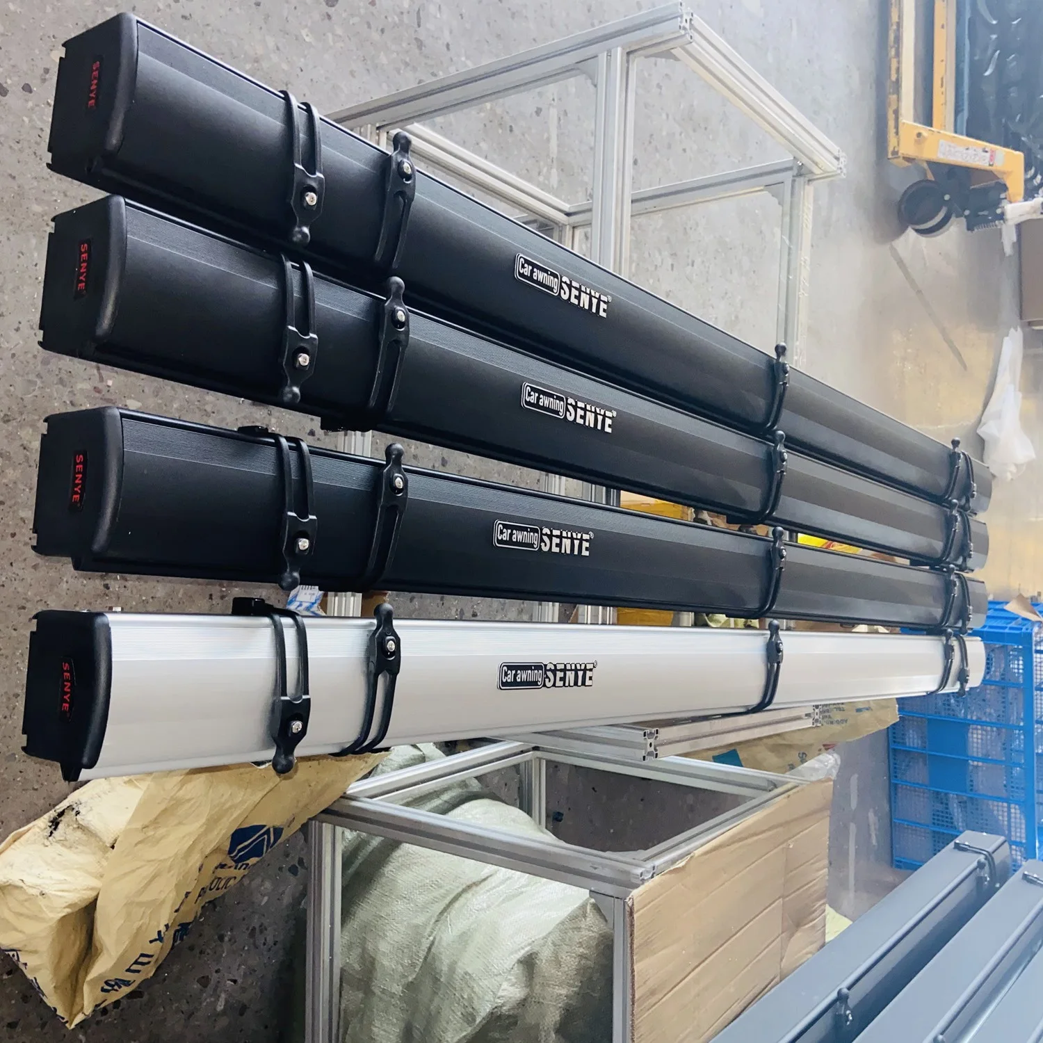 2/2.5/3m 4WD Quality Overland Vehicle SUV Truck Aluminum Case Car Side Retractable Awning Roof Top Tent Car Awning