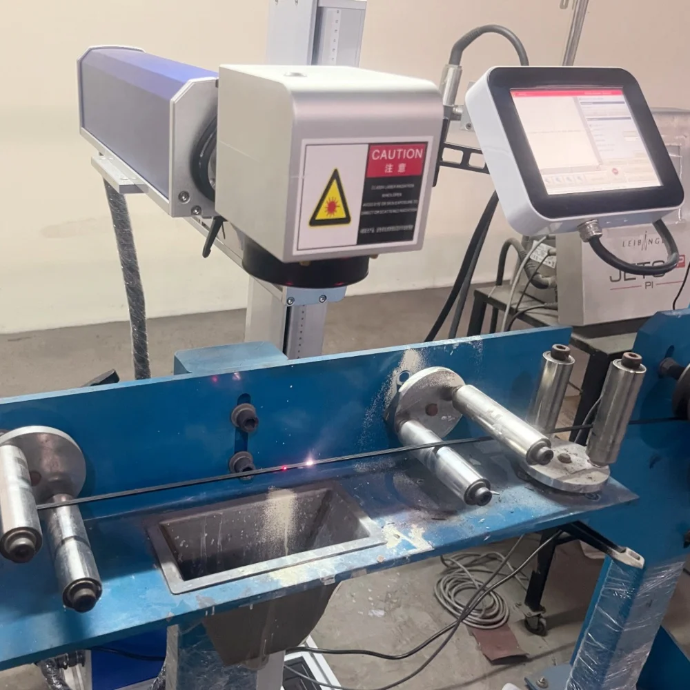 Стойка жесткая окружающая лазерная гравировальная машина/лазерная маркировочная машина для hdpe трубы ПВХ Трубы Лазерная печатная