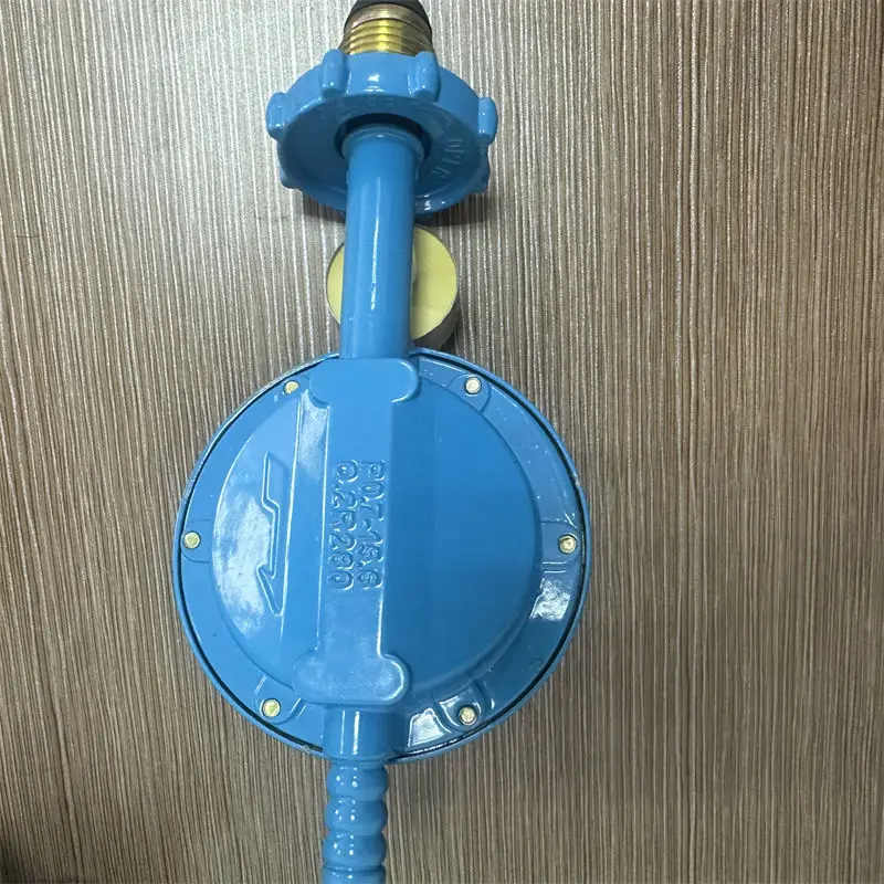 Source factory low price hot selling safe high quality JYT-808 lpg gas regulator with gauge