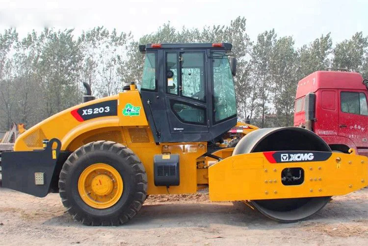 Vibratory Compactor XS203S 20Ton Single Drum Roller Operating Weight for Sale