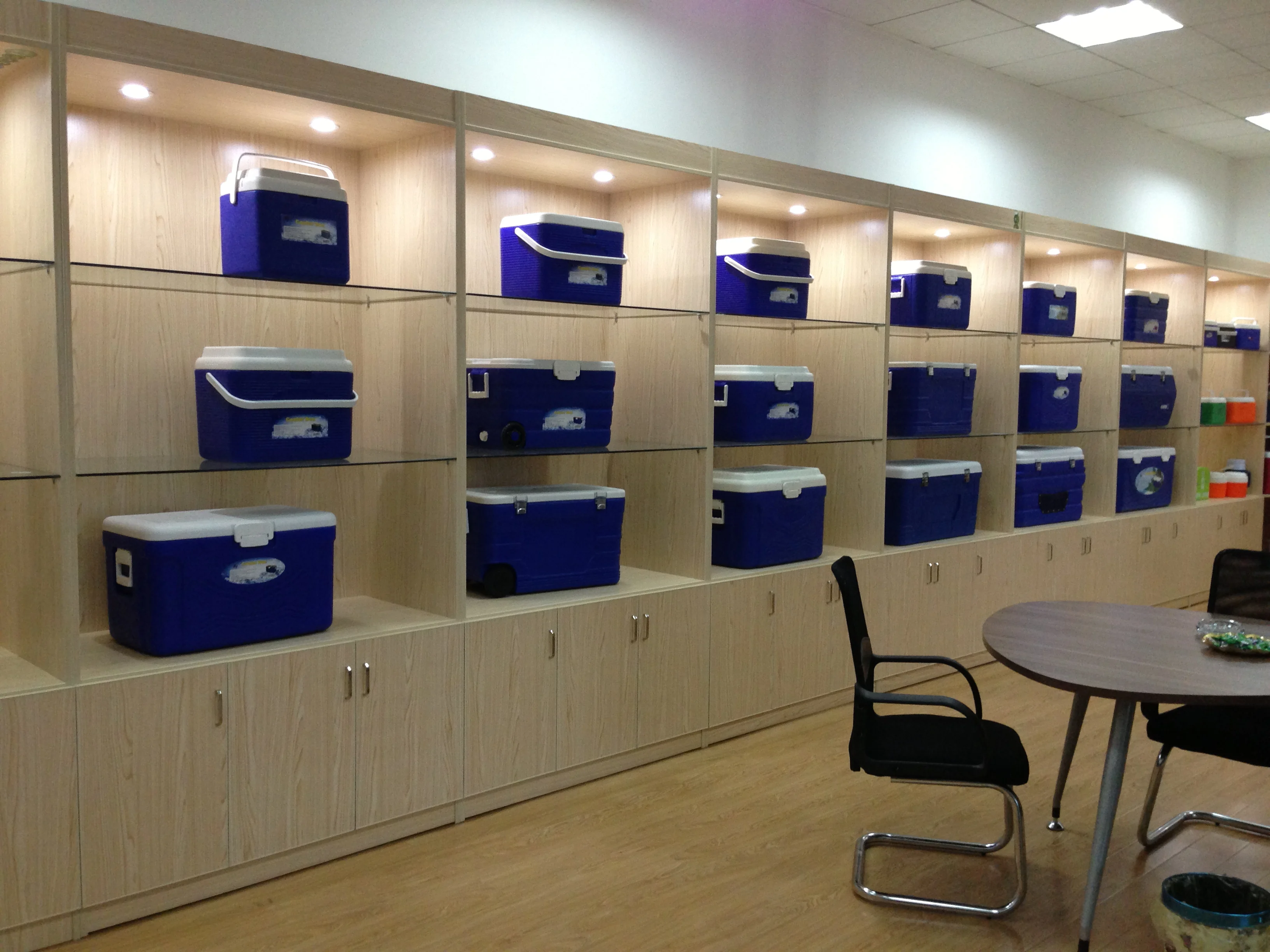 New Arrival 145L outdoor portable picnic beercan drinking ice chest cooler