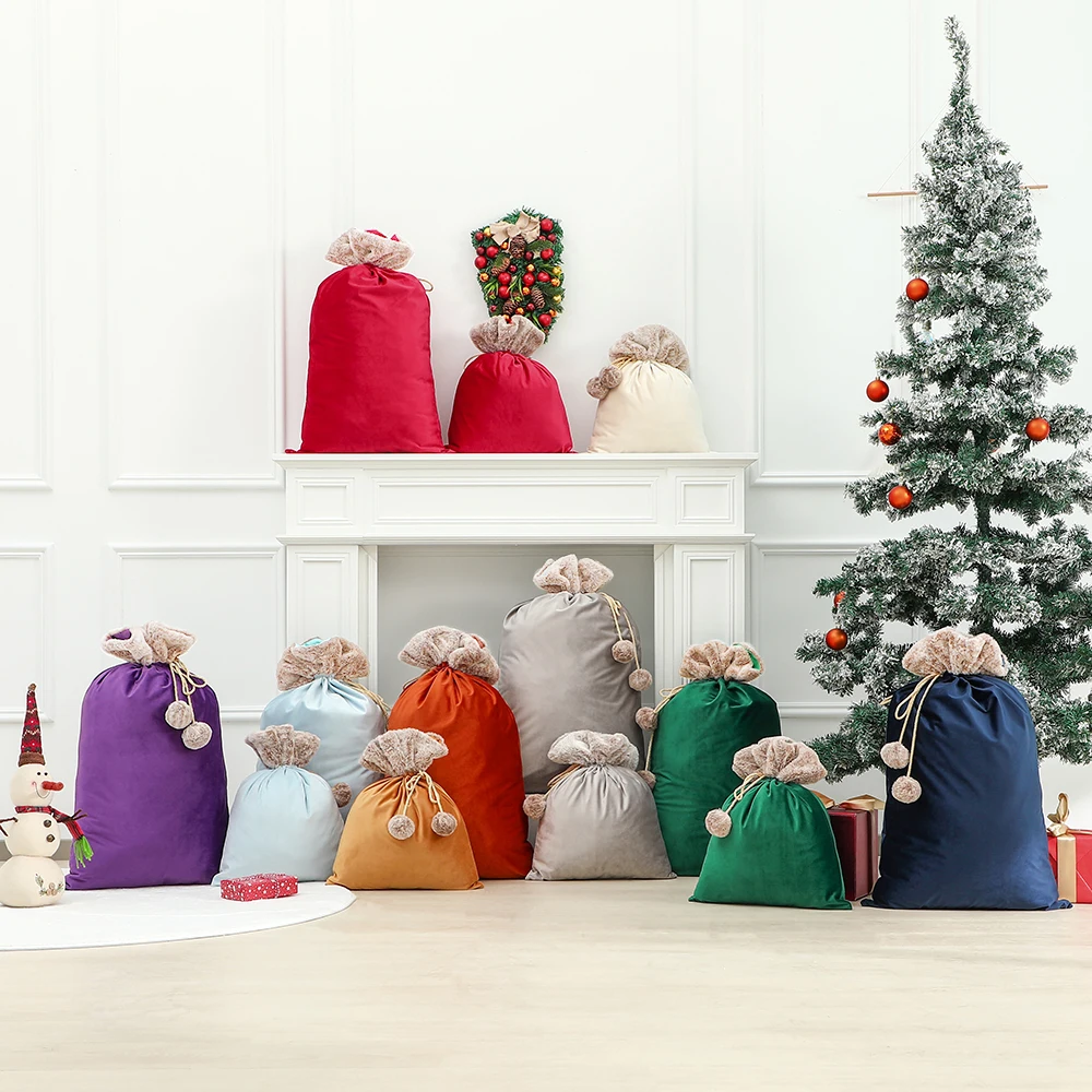 Wholesale Customization Luxury Christmas Small Gift Bag Plain Pom Pom Sublimation Velvet Santa Sack