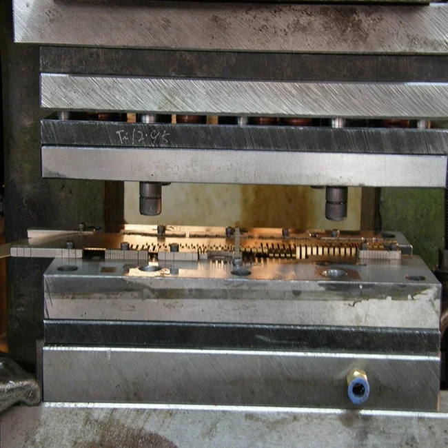 Wholesale Mould Maker Stamping Parts Metal Manufacturer Custom Metal Dies Auto Parts Progressive Stamping Die