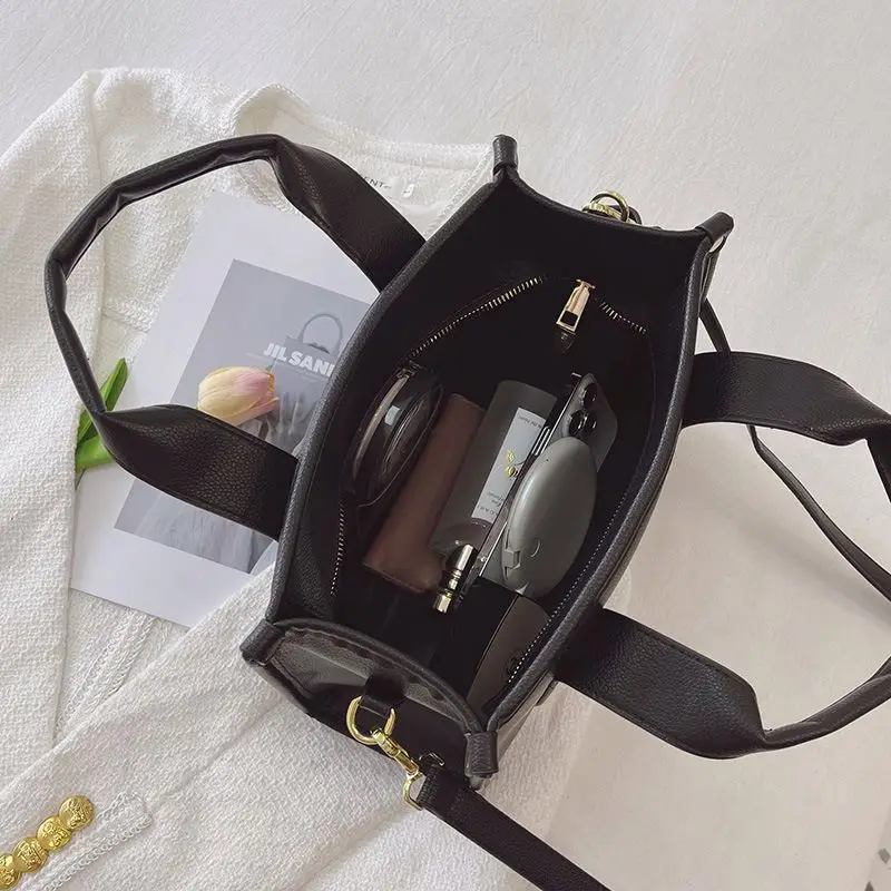 Bags Large Capacity Shoulder Bag Feather Down Big Tote Handbags the tote bag