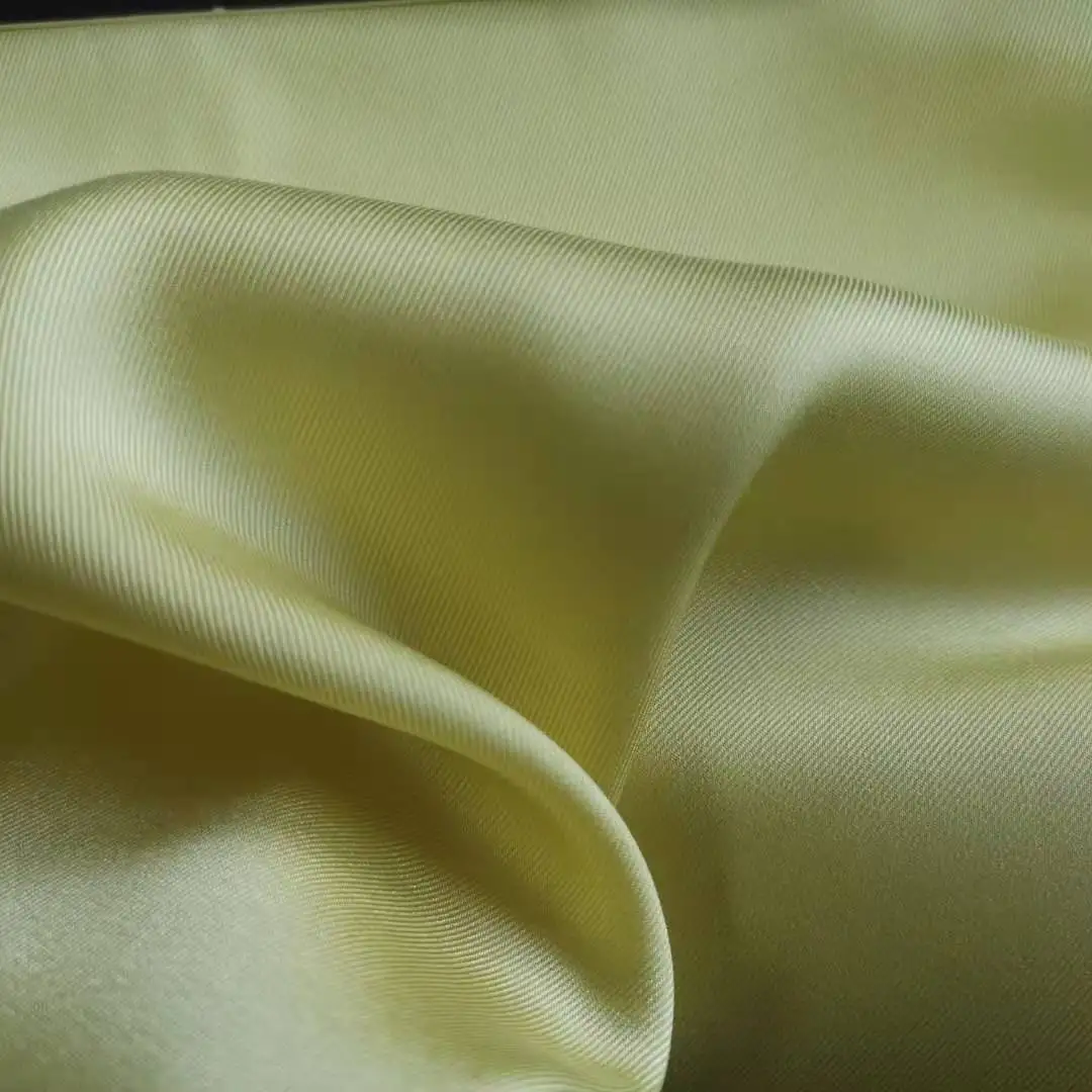 Композитная саржа из полиэстера, гладкая и мягкая светлая Антистатическая переработанная ткань из 57/58 полиэстера