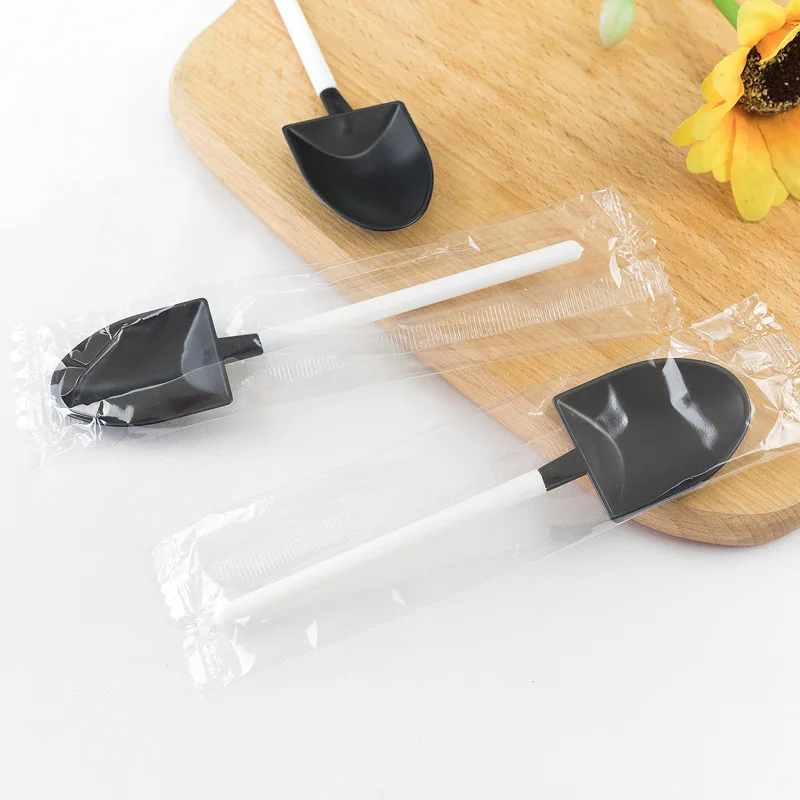 Amazon hot sale black and white mixed colors  plastic Small dessert scoop spoon