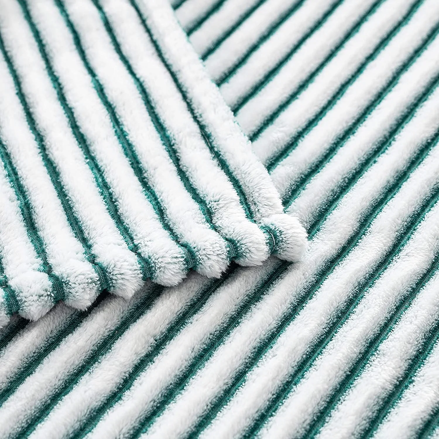 wholesale bestseller plain color thick coral flannel fleece throw blankets plaid for home hotel sofa couch