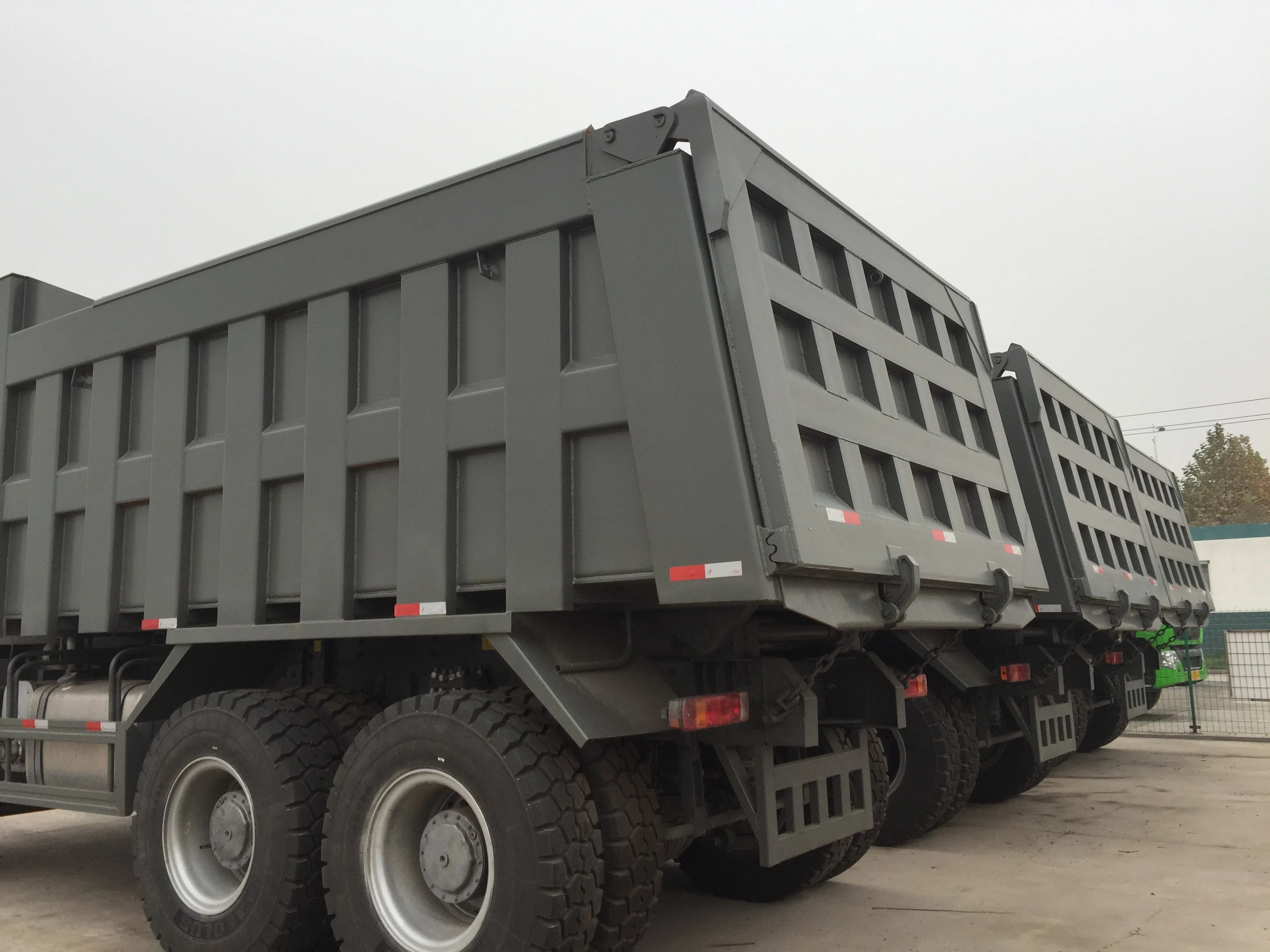 Самосвал для внедорожников 70 тонн