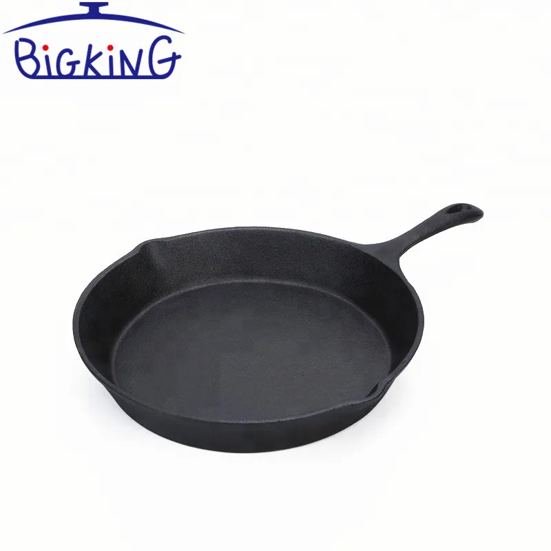 Cast Iron dutch oven in wooden box set