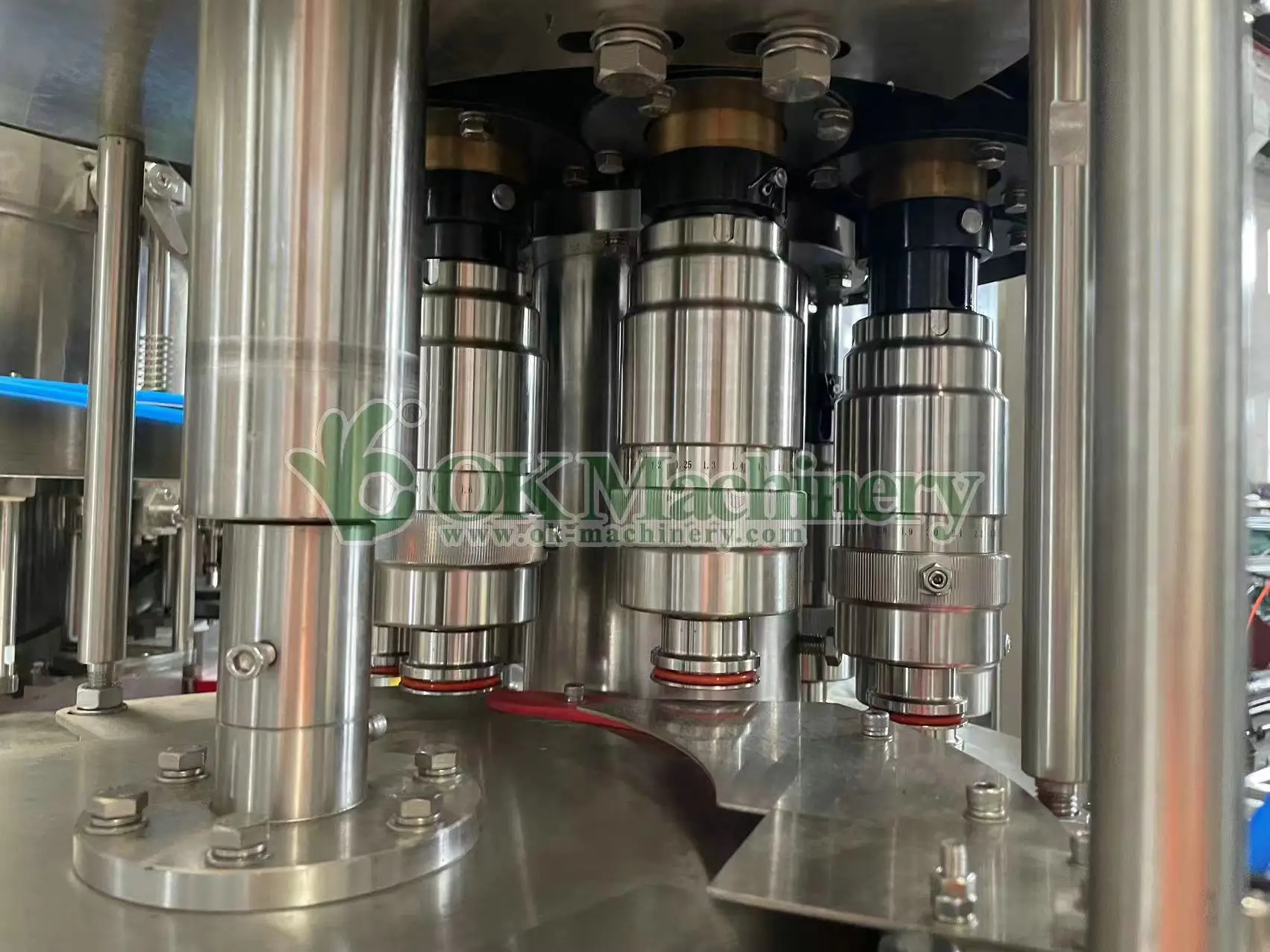 Automatic Pet Bottling Soda Water Carbonated Liquid Beverage With Gas Filling Machine