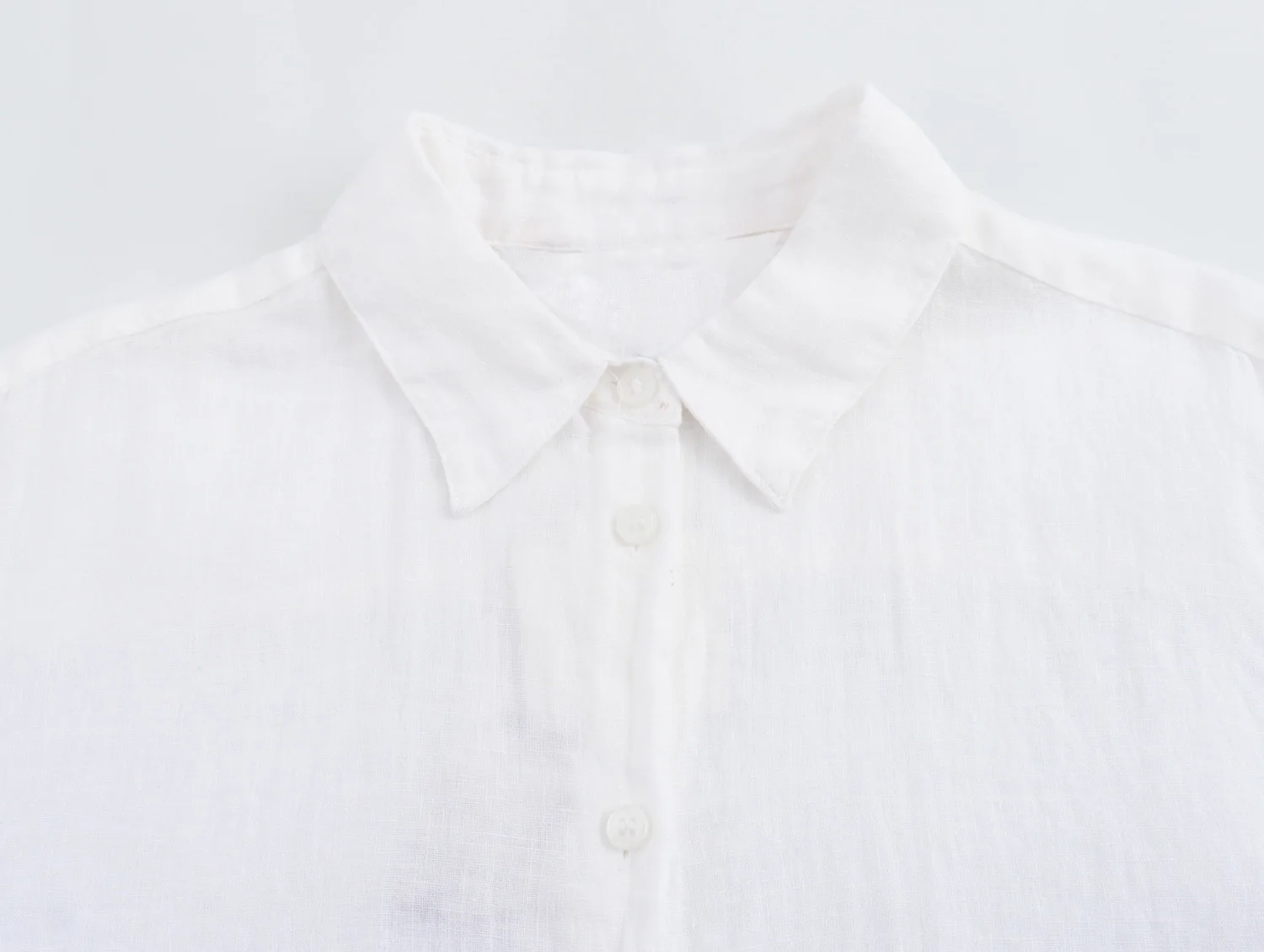 Long sleeve white color turn down collar buttons up casual fashion tops blouses for women