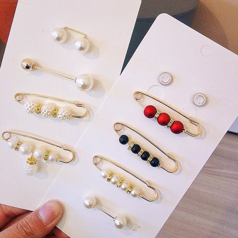 Cute Enamel waist knitwear Brooches Pins Pearl Neckline Small Collar Lapel anti-emptied Buckle Fixed Clothes Brooch Jewelry Sets