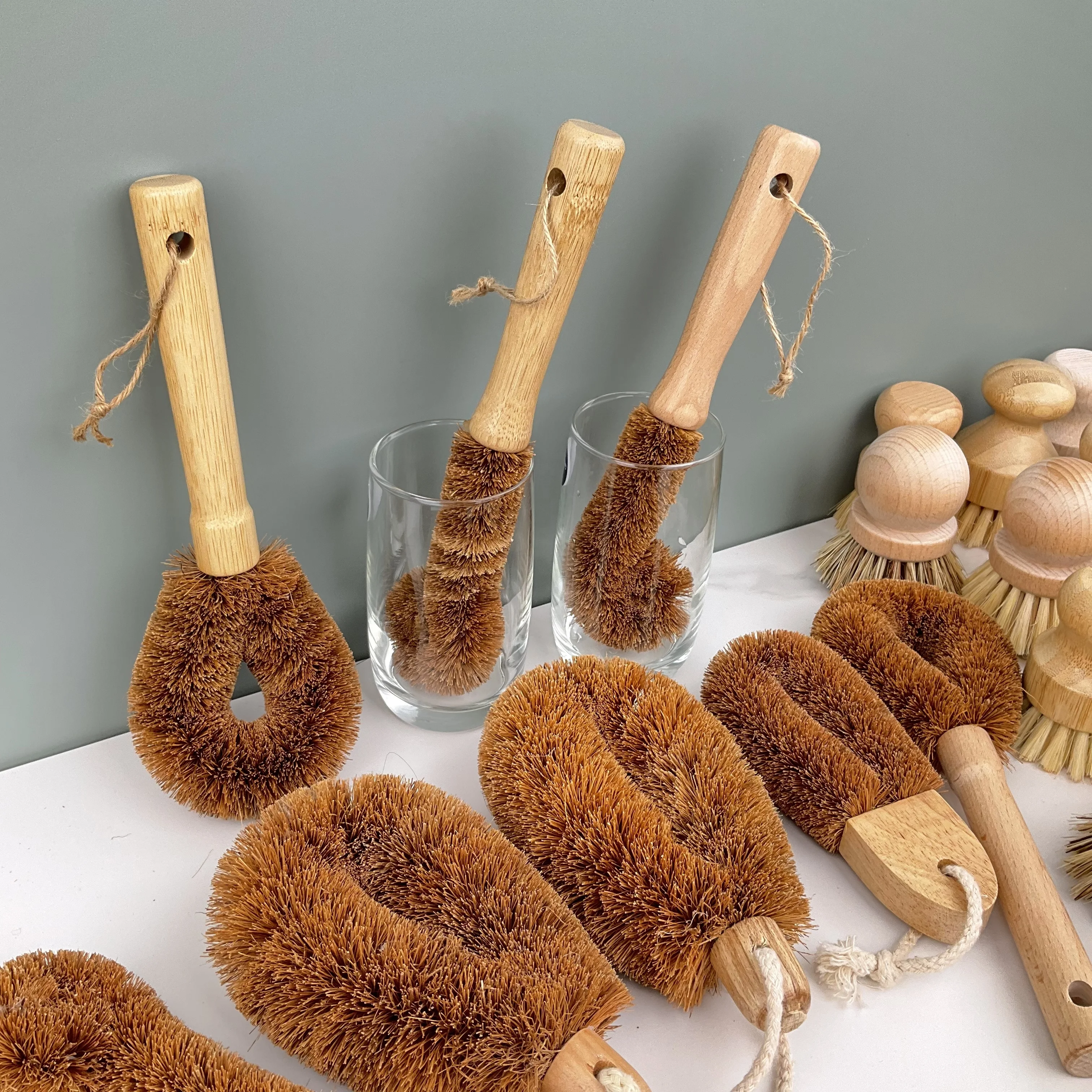 Natural Eco Friendly Bamboo Wooden Coconut Fibers Bristles Cleaning Dish Bottle Pot Brush Wooden Kitchen Cleaning Brush Set