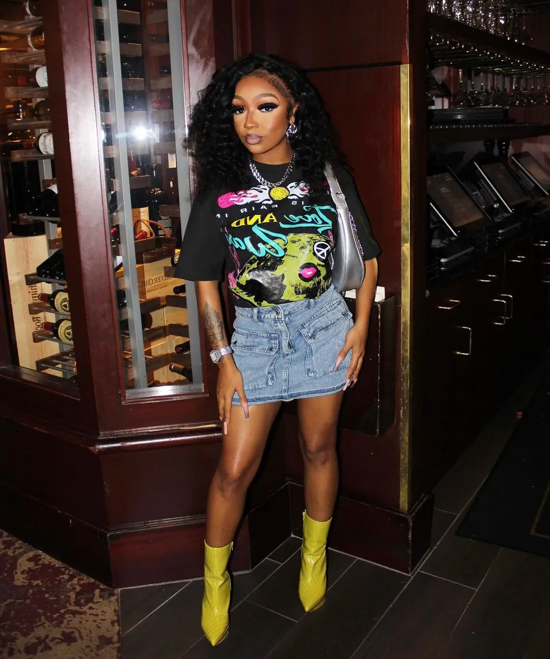 2023 Sharee Clothes Women Cartoon Print Cotton Loose Graphic T Shirts Summer Shirts For Women