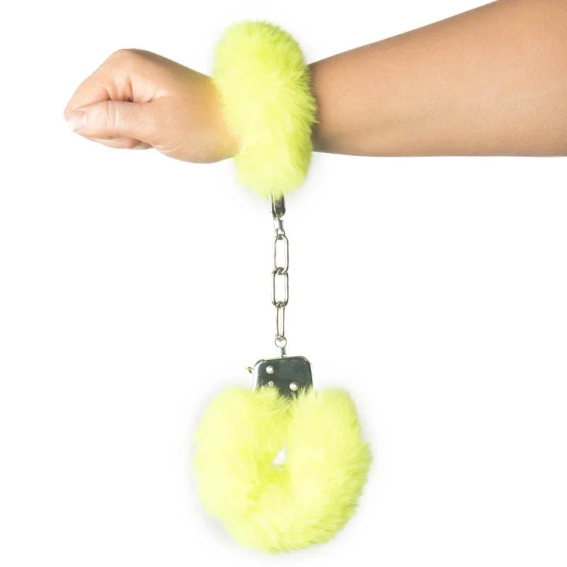 made in china stainless steel metal fur handcuff gadget adult game hen party sex toys cosplay kub taiwan handcuffs for prop