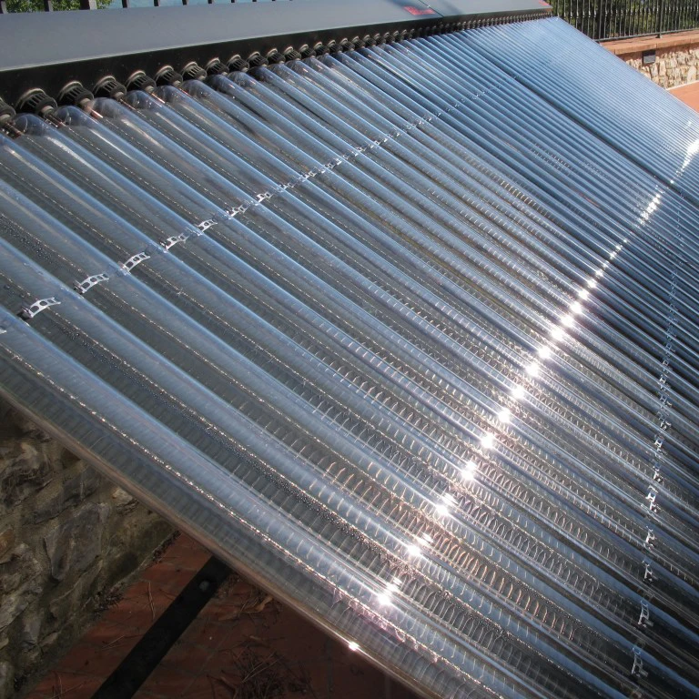 High Pressure Heat Pipe Solar Panel System Evacuated Tube Solar Hot Water Heating for Bathroom