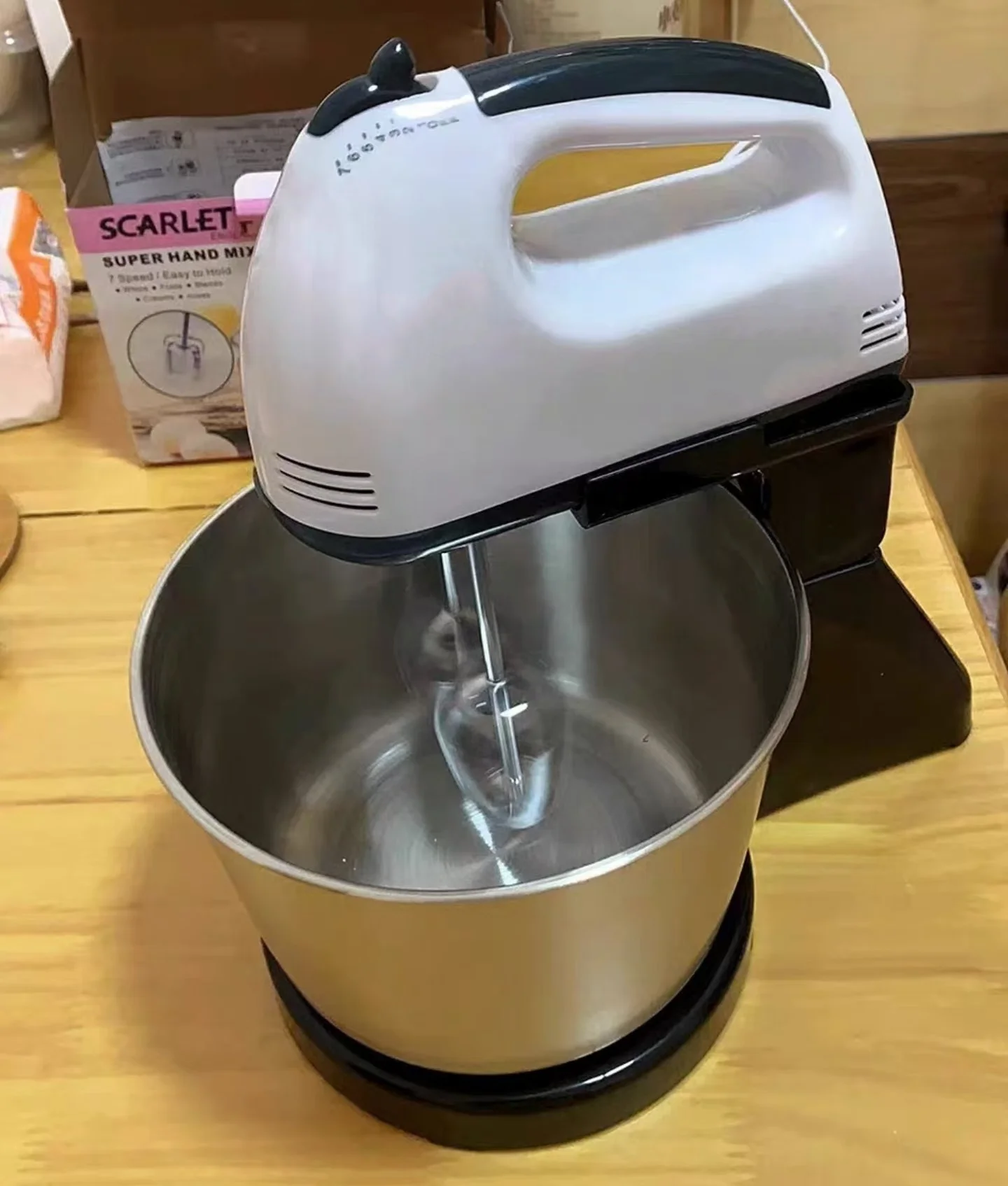 Electric whisk Household desktop stainless steel bucket whisk Small mixer Cream mixer