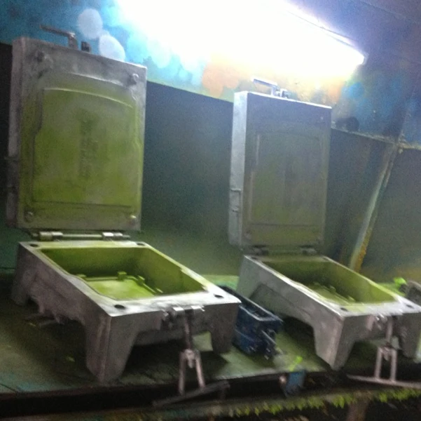 Polyurethane foam injection seat mold