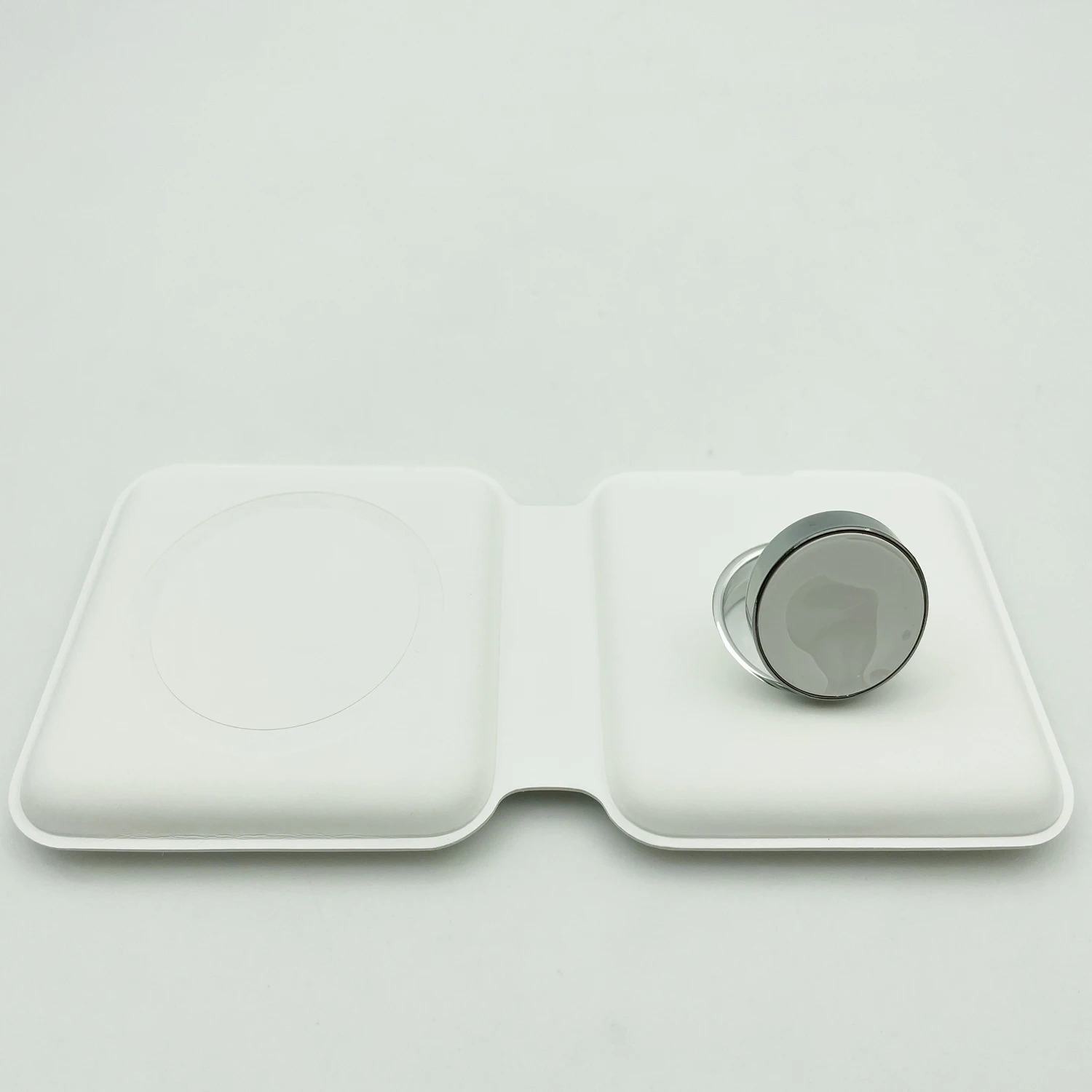 Multifunction Magsafing Wireless Charger Duo Magnetic 2 in 1 Charging Station 15W Mag Safe Pad Foldable Charger For iphone12 11