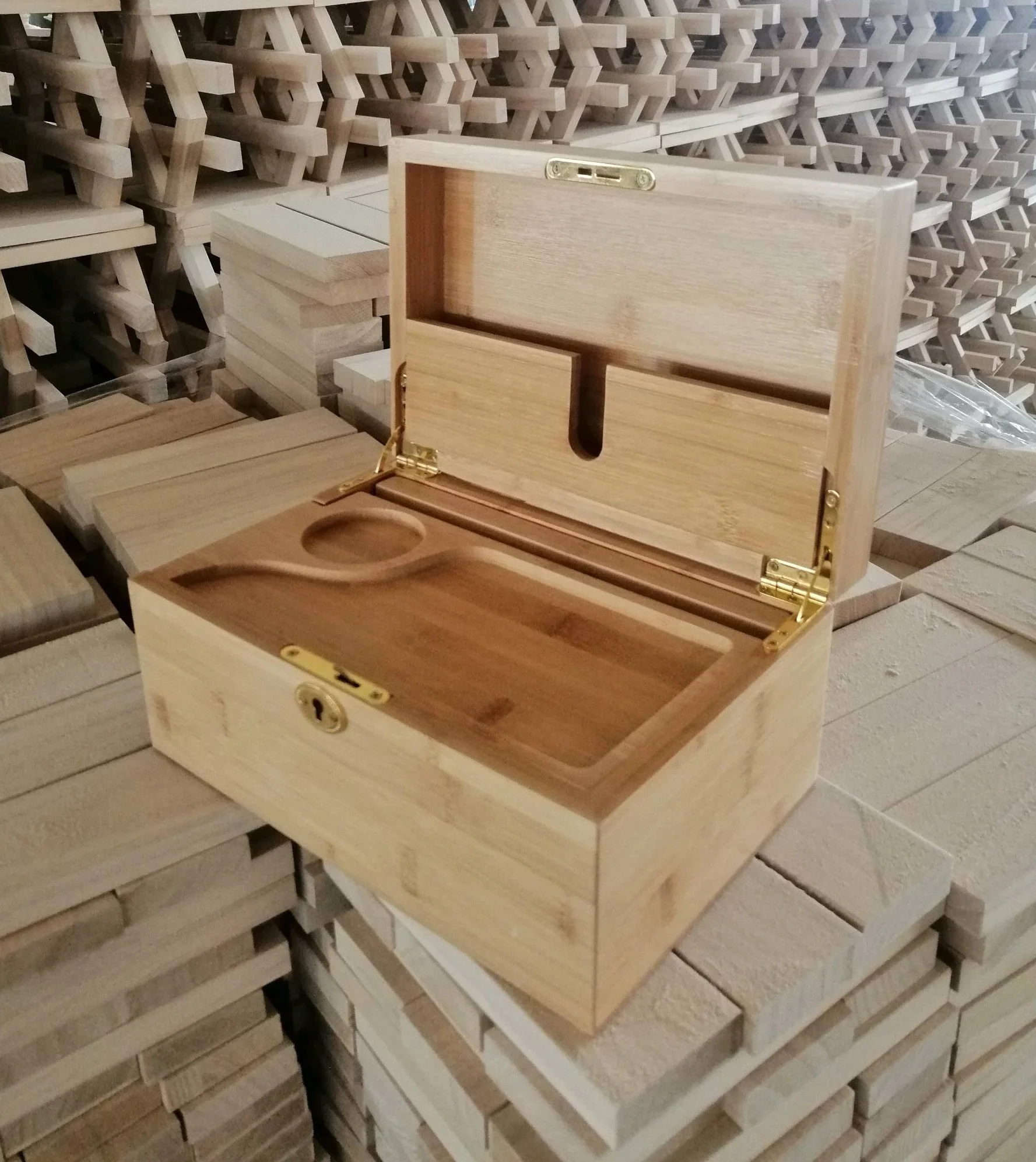 FHbiz custom logo sturdy Bamboo Stash Box with large Rolling Tray