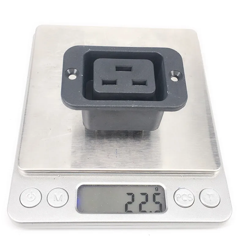 High quality IEC60320 C19 power socket with screw hole with certificate 16A250V female C19 power outlet for PDU UPS