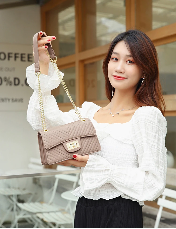Pu Handbag 2023 new fashion  trade messenger bag ladies shoulder handbag  small chain square bags