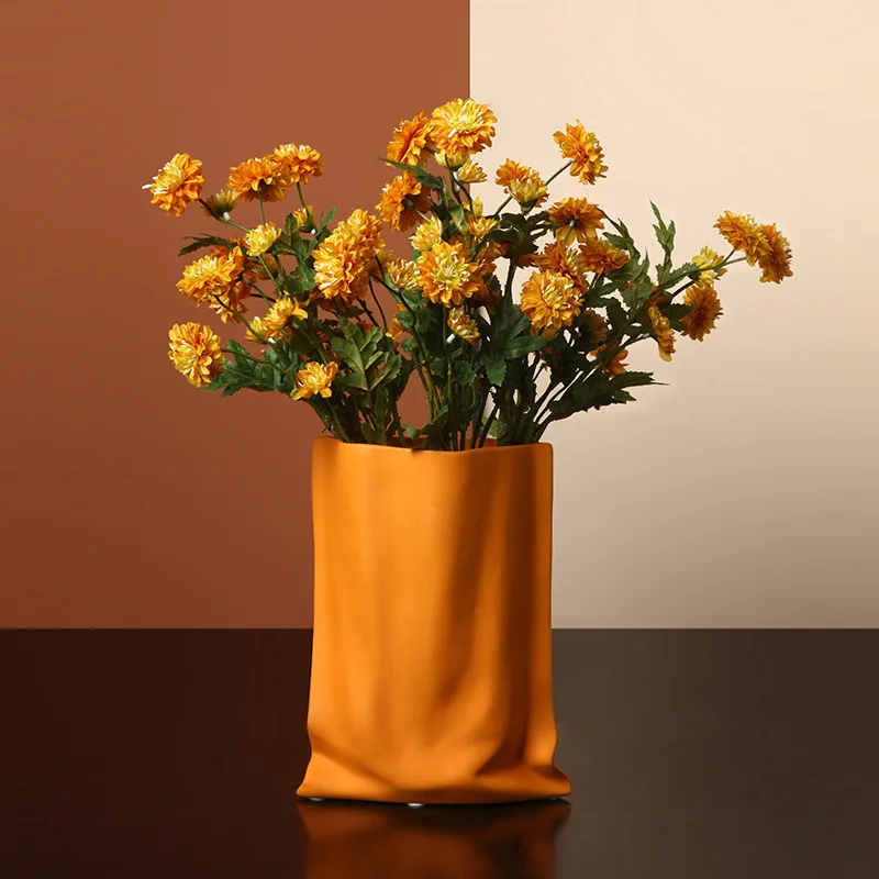 Wholesale Home Decoration Nordic Modern Luxury Colorful Creative Folds Ceramic Vases
