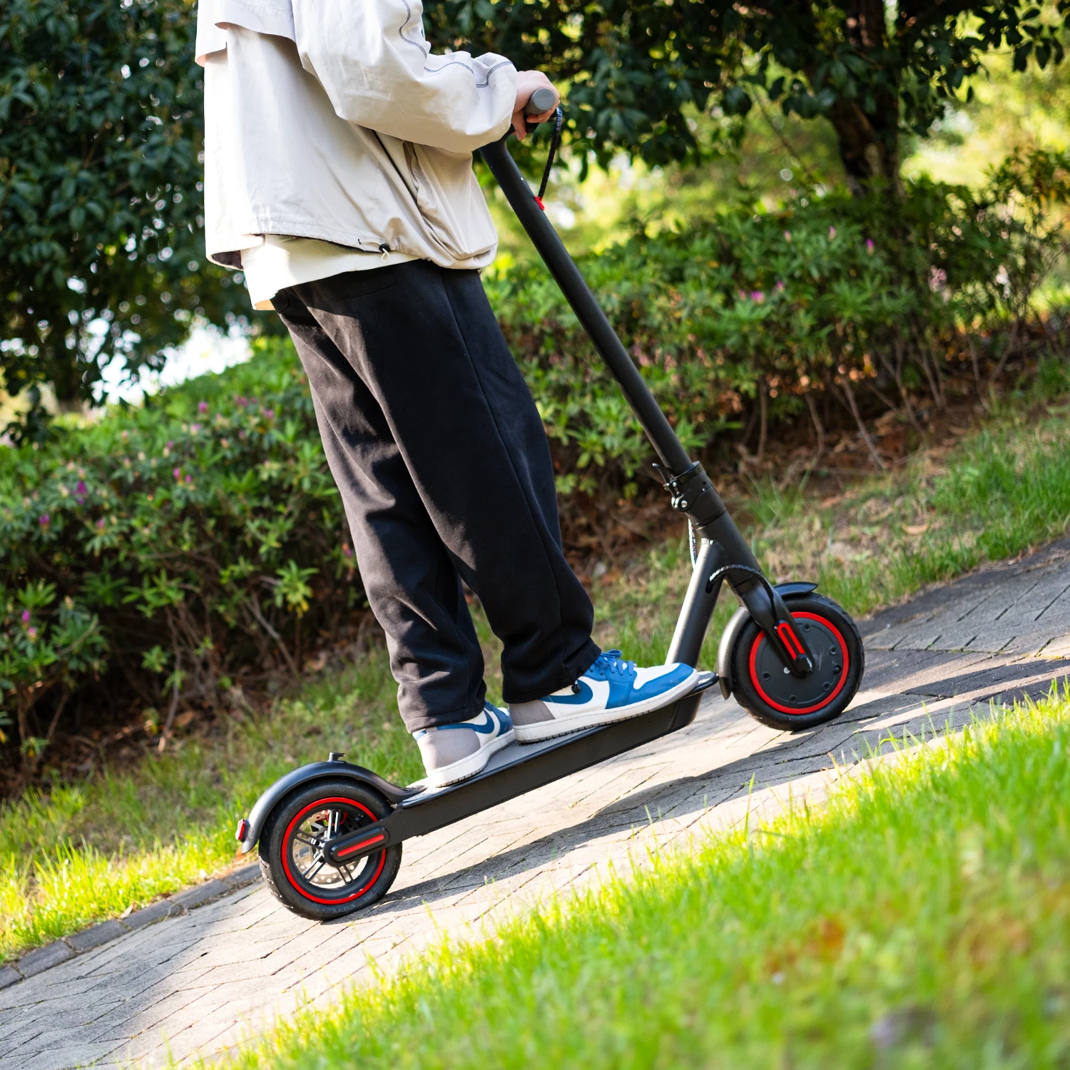 8.5 inch Electric Scooter 350W foldable 2 wheels e scooter with APP e-bike EU/USA warehouse stock drop shipping