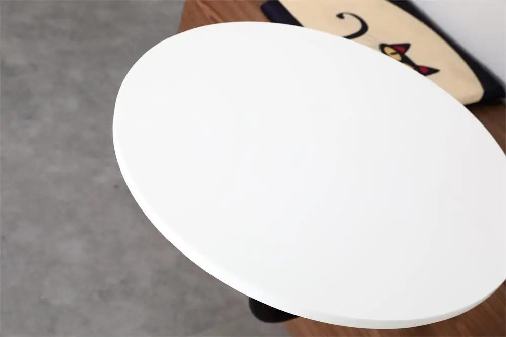 Made in China black and white classic table practical and durable corner table with high heat