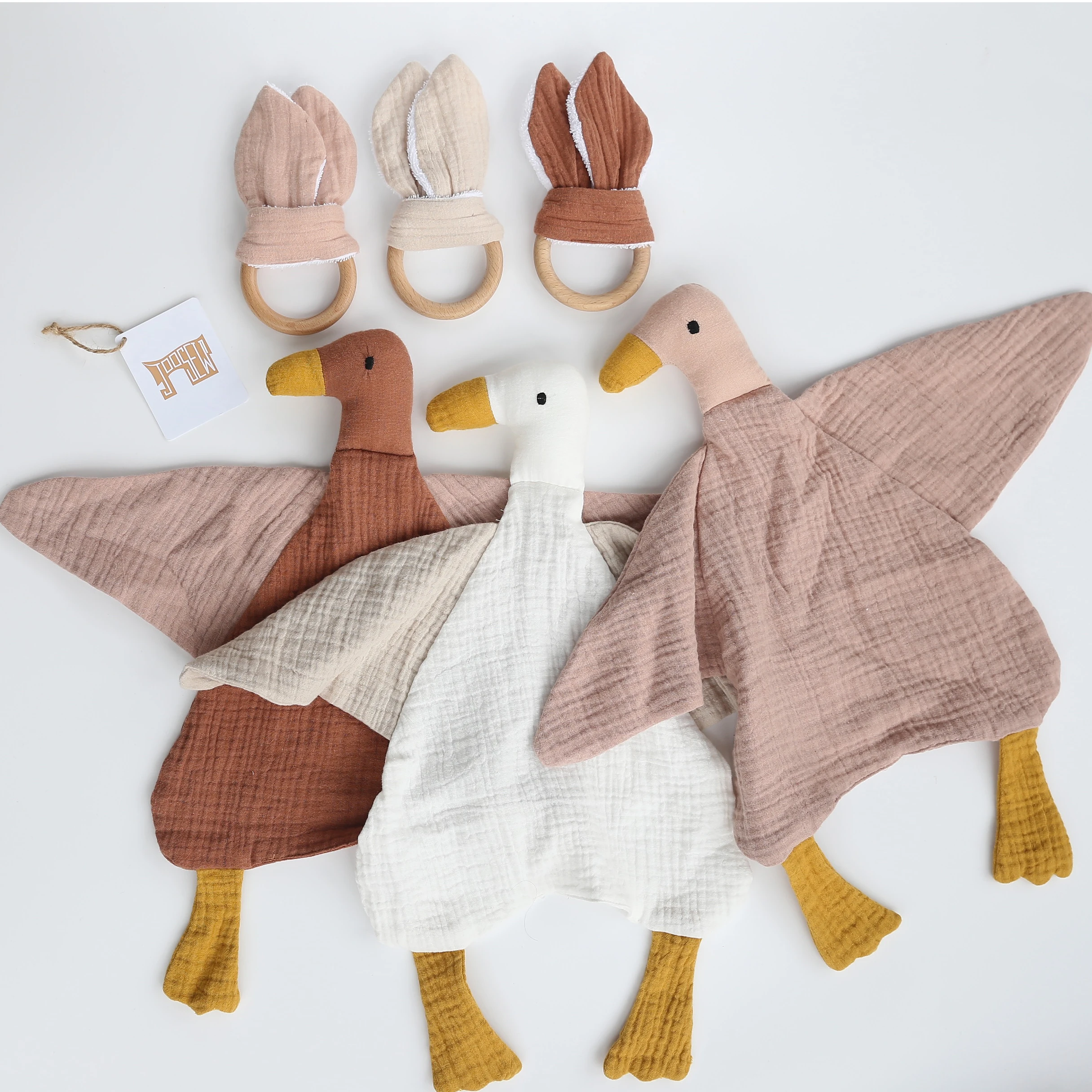 Wholesale 2013 custom muslin baby cuddle cloth goose sleeping soft toy dou dou orgaic cotton lovey comforter blanket for newborn