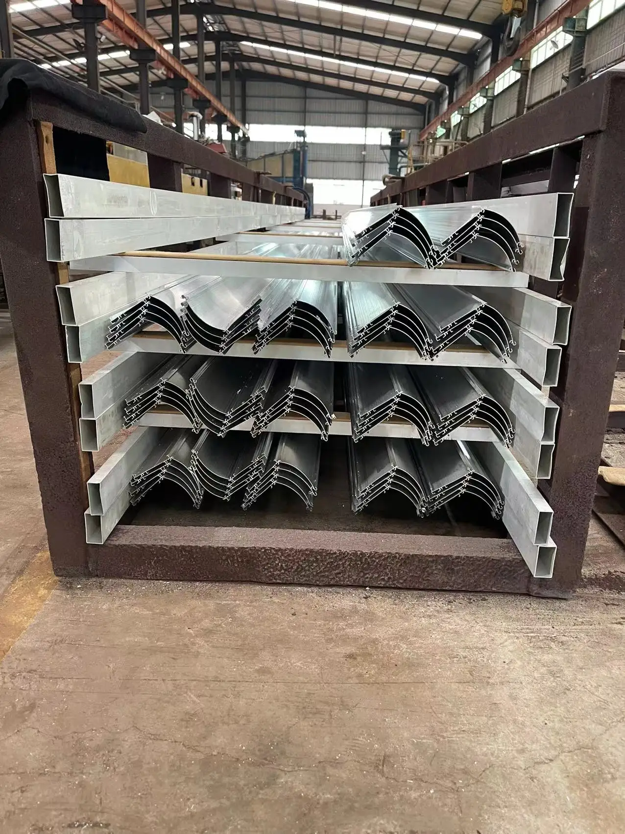 High Quality Heavy Duty Aluminium Curtain Track Hurricane Roller Shutter Manufacturer Sale Window Aluminum Profile