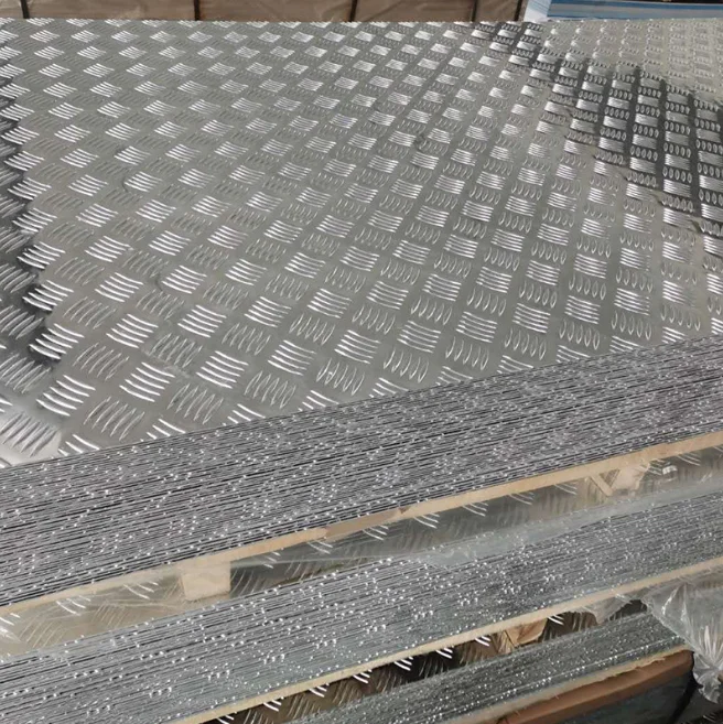 Большой запас алмазной рифленой пластины 1050 1100 3003 5052 тисненый рифленый алюминиевый лист