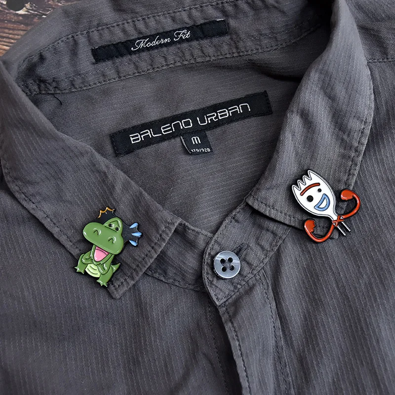 Cheap Custom BuzzLightyear brooches Made Metal Hard stoving varnish enamel zinc metal crafts pins