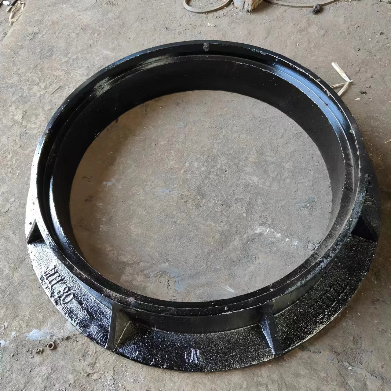 OEM Service En124 D400 C250 Epoxy Coating Square Round DCI Ductile Iron Water Tank Manhole Cove