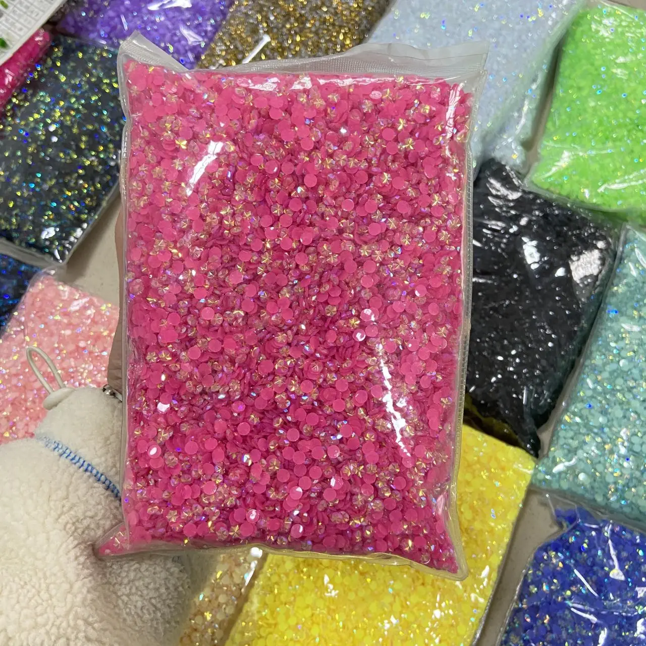 XULIN Wholesale Non Hotfix Round Flatback Resin Snowflake Rhinestone Decoration