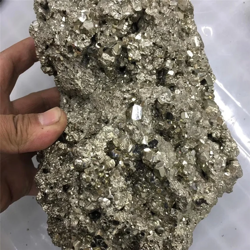 Wholesale Natural Beautiful Ore Rock Pyrite Mineral Specimen Stone Rough Healing Prices