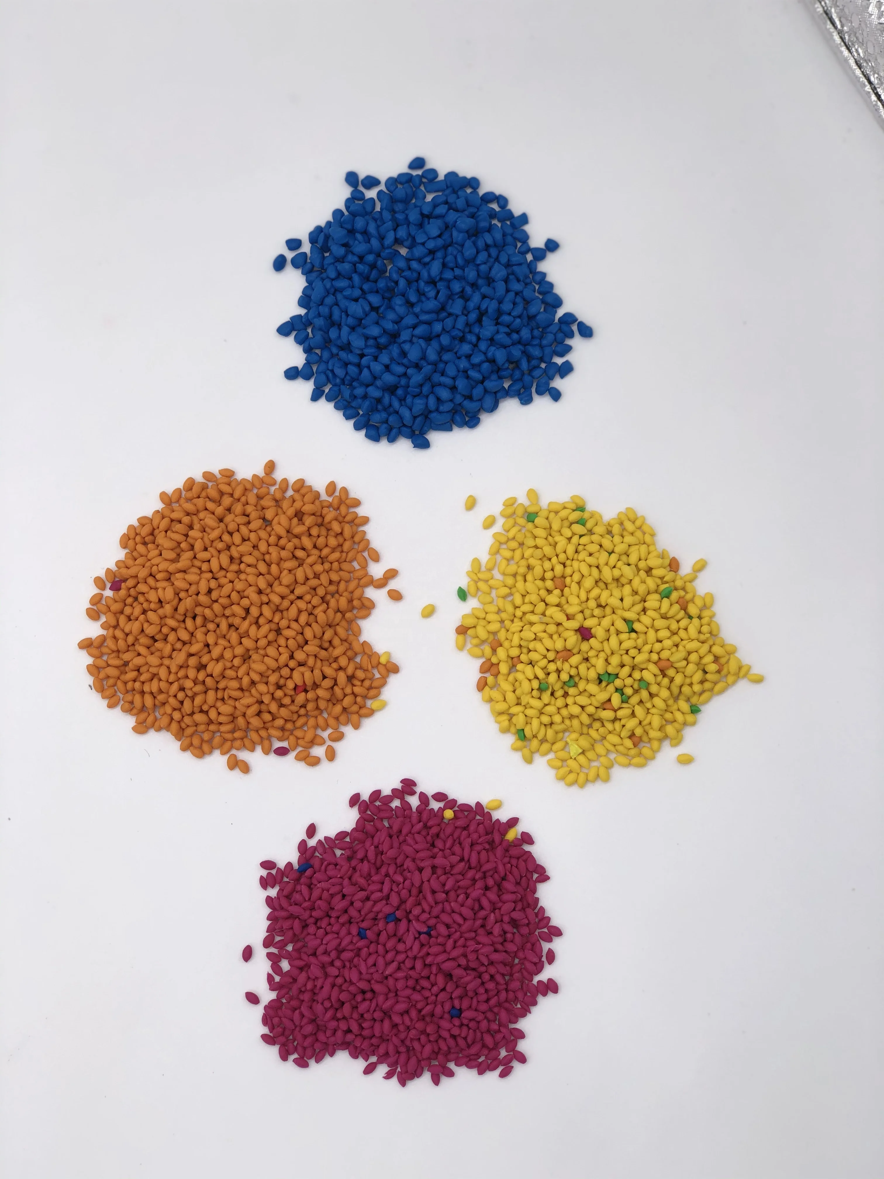 Uv resistant best color stable TPV playground rubber thermoplastic granules for water park
