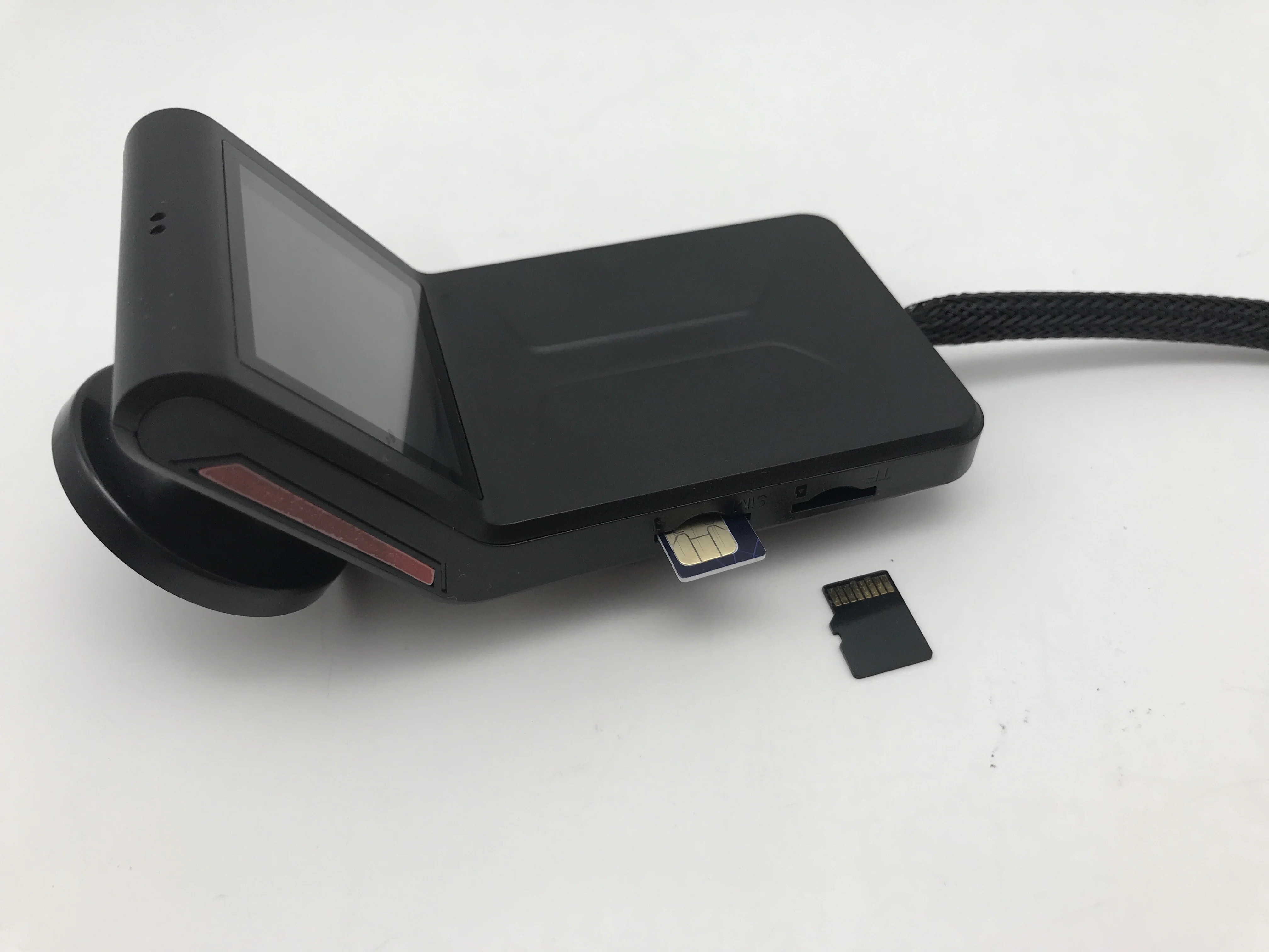 W8N HD driving recorder может быть подключен к CMSV6 GPS трекинг домофон Управление парком
